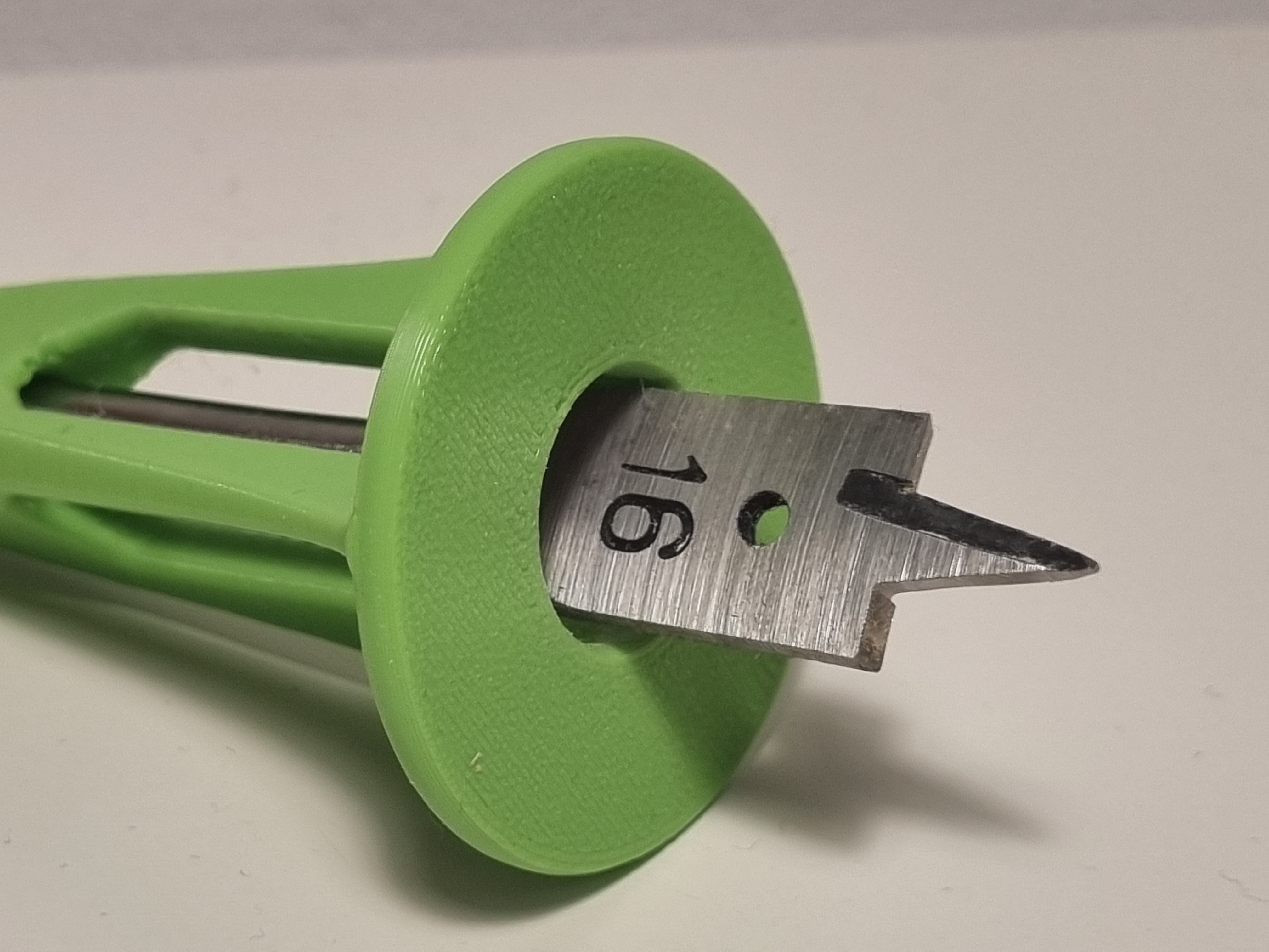 Spade wood drill guide