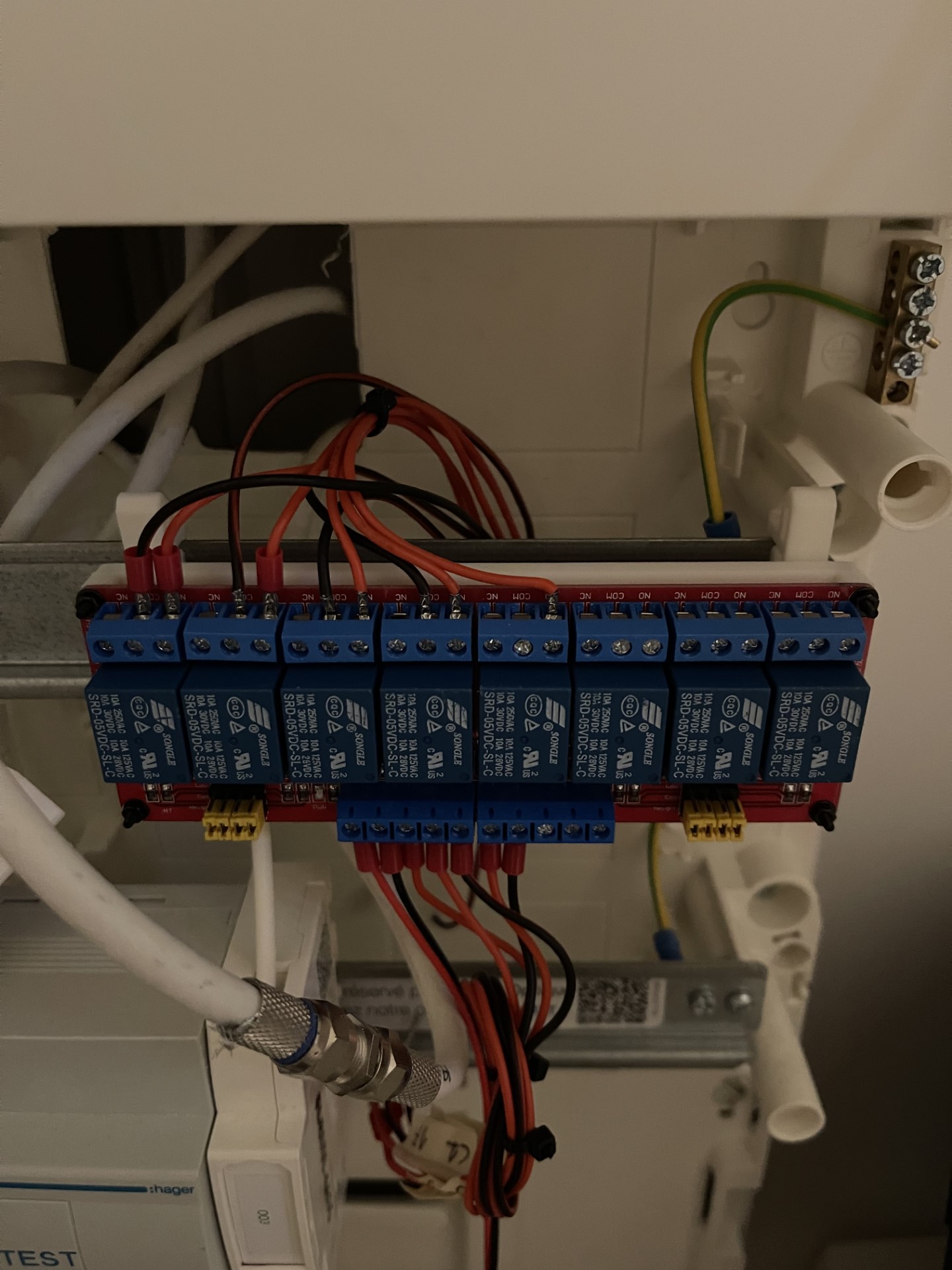 8 Channels Relay DIN Mount (137mmx50mm)