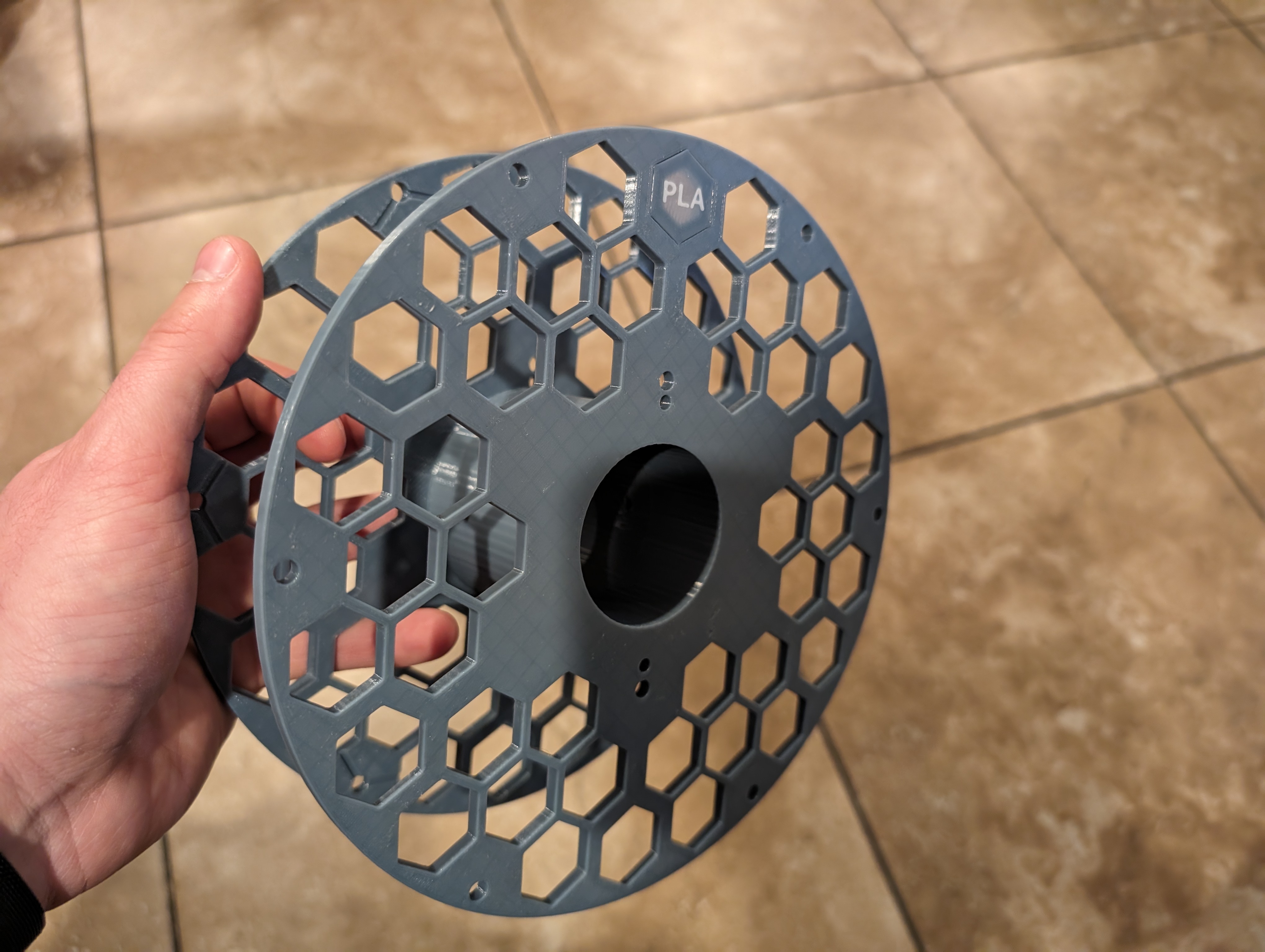 Miniatura 3 do modelo 3D Reusable Spool with Hex Insert ID Plates