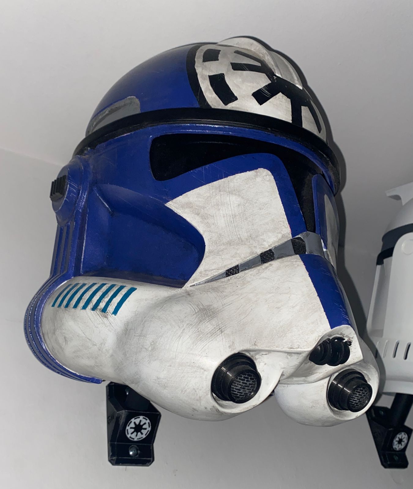 Helmet Wall Mount (Republic)