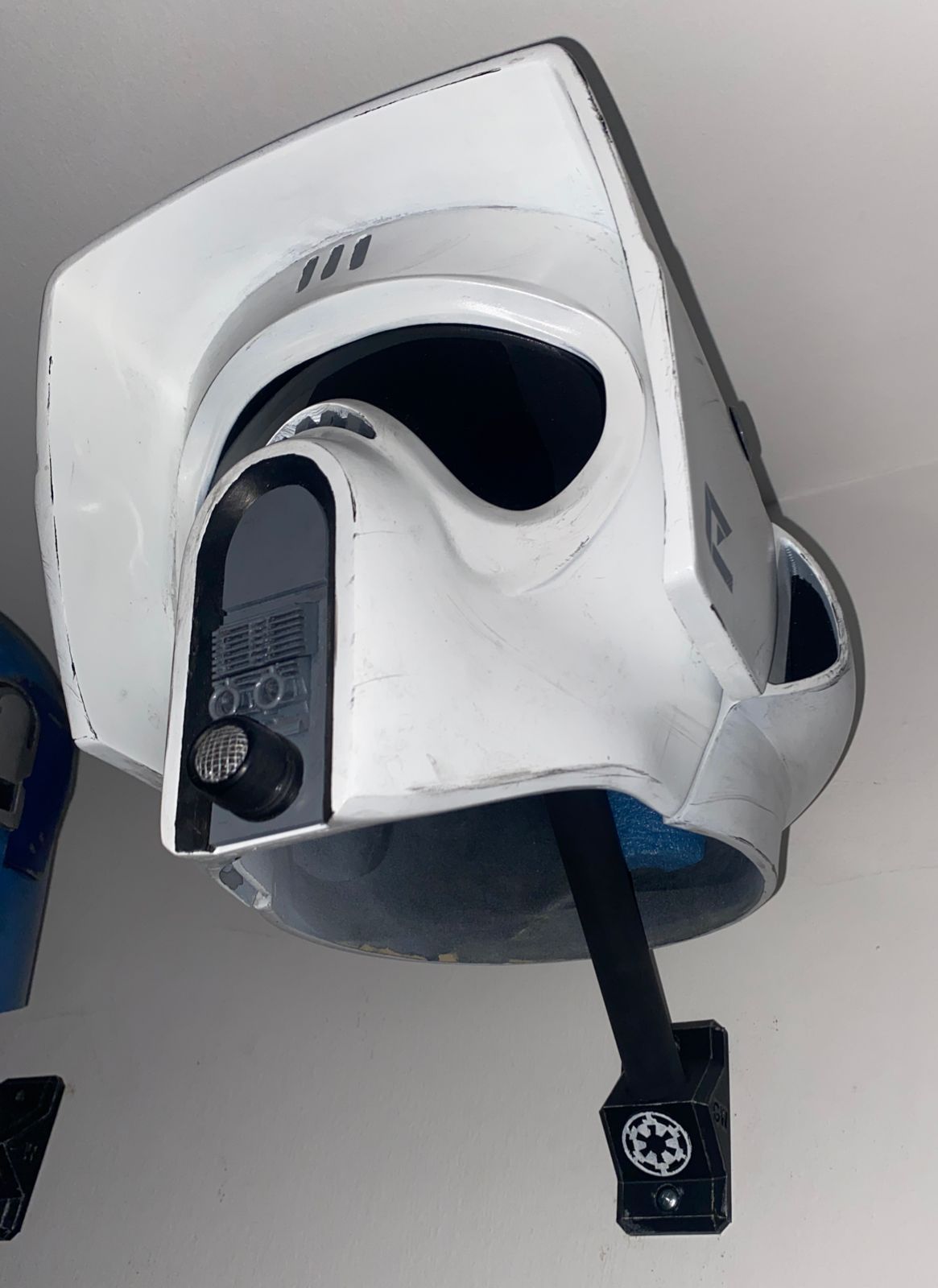 Helmet Wall Mount (Empire)