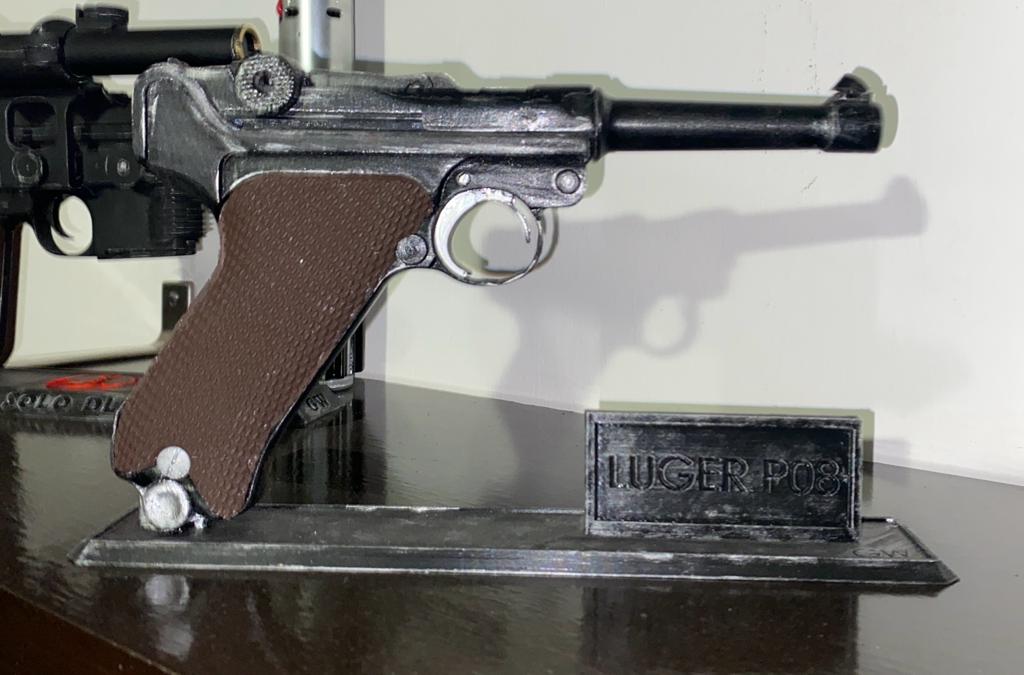 Luger P08 Stand