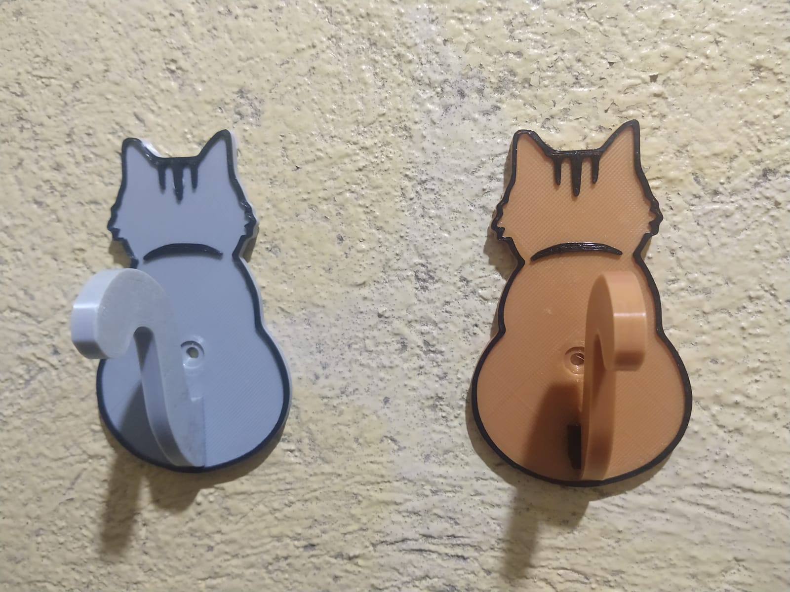 Kitten Stand