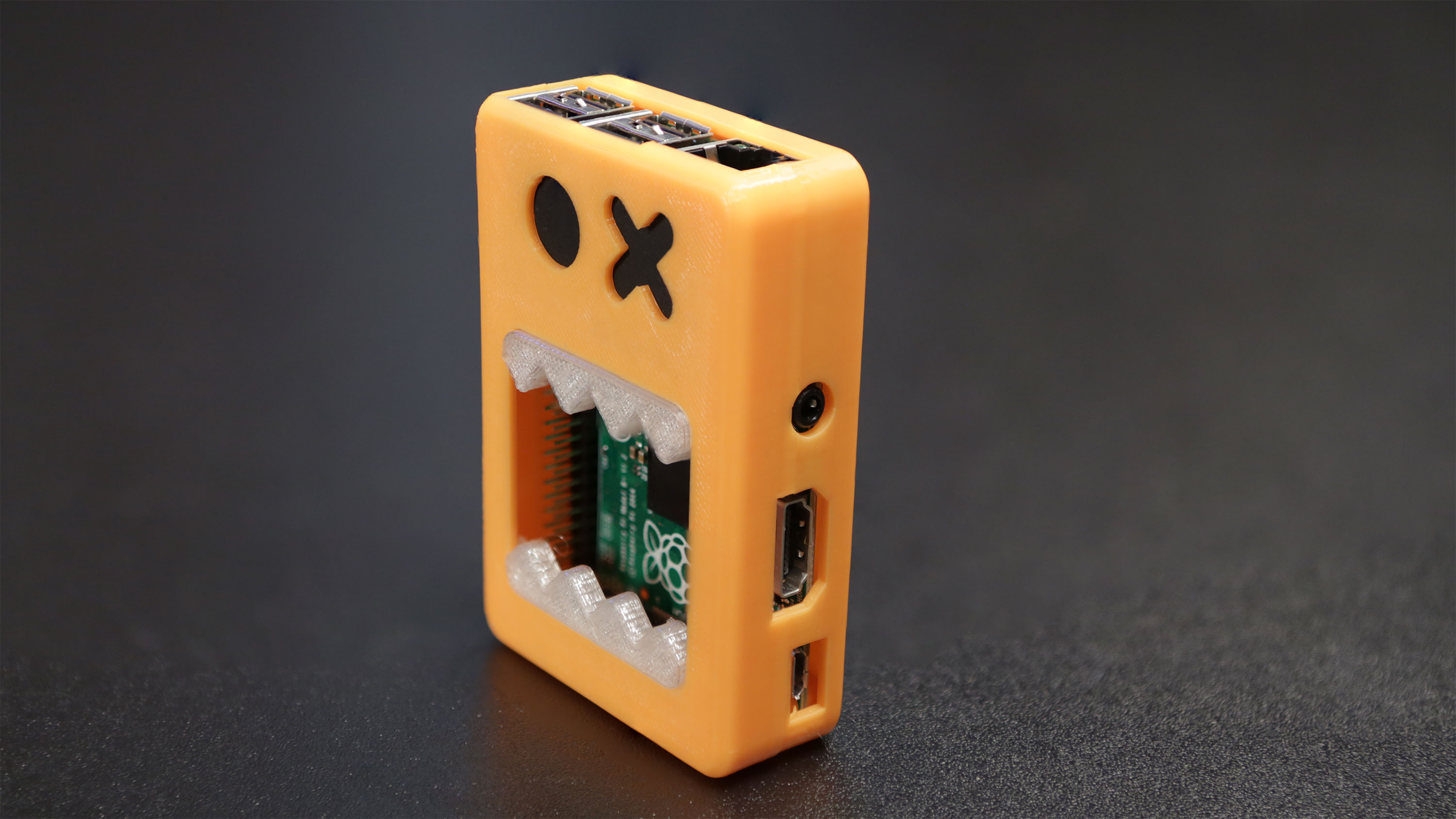 Miniatura 4 do modelo 3D Raspberry Pi B+ Face Case