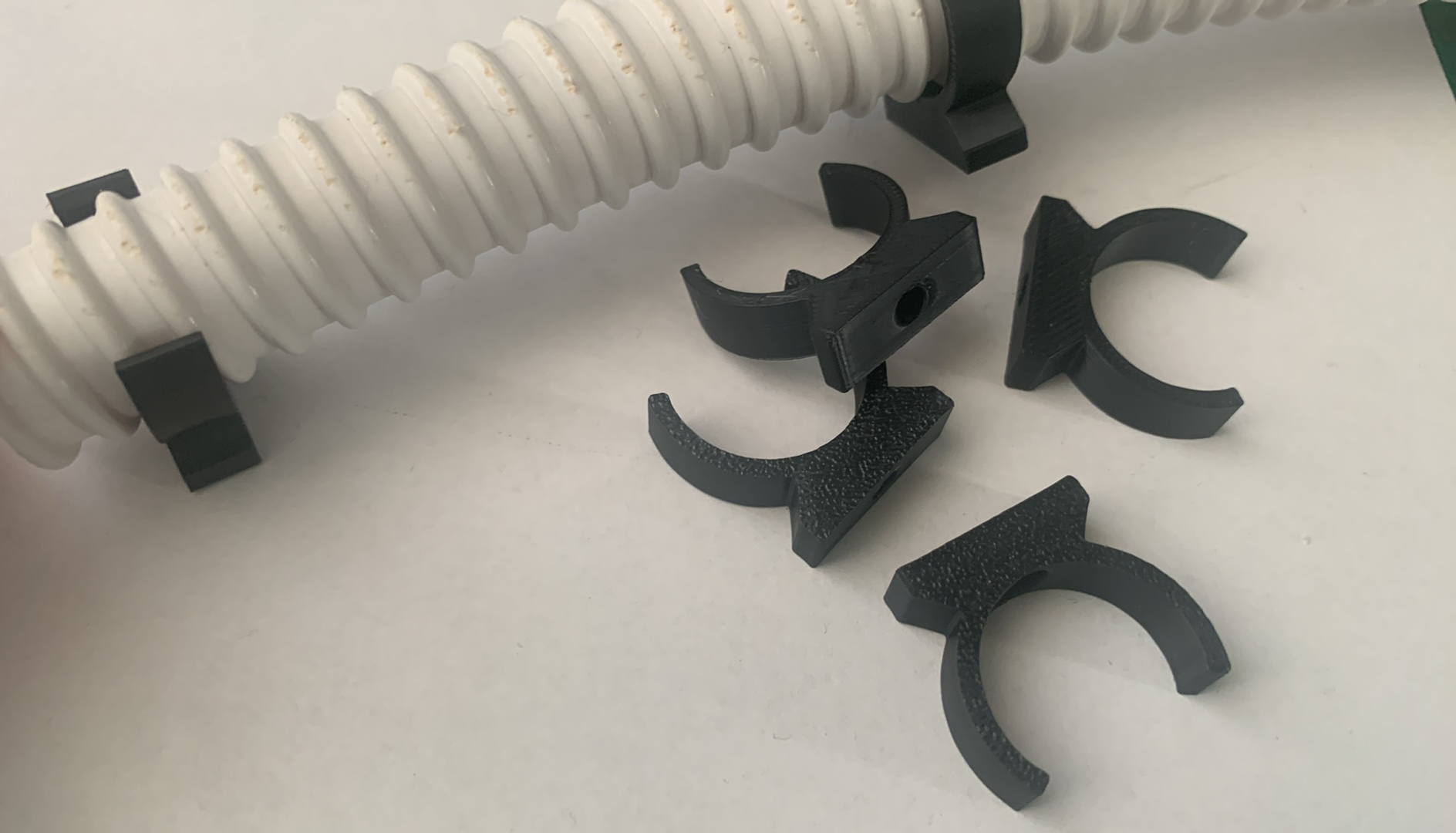 Clamp for 20mm electrical pipe by letsgo00 Download free STL model