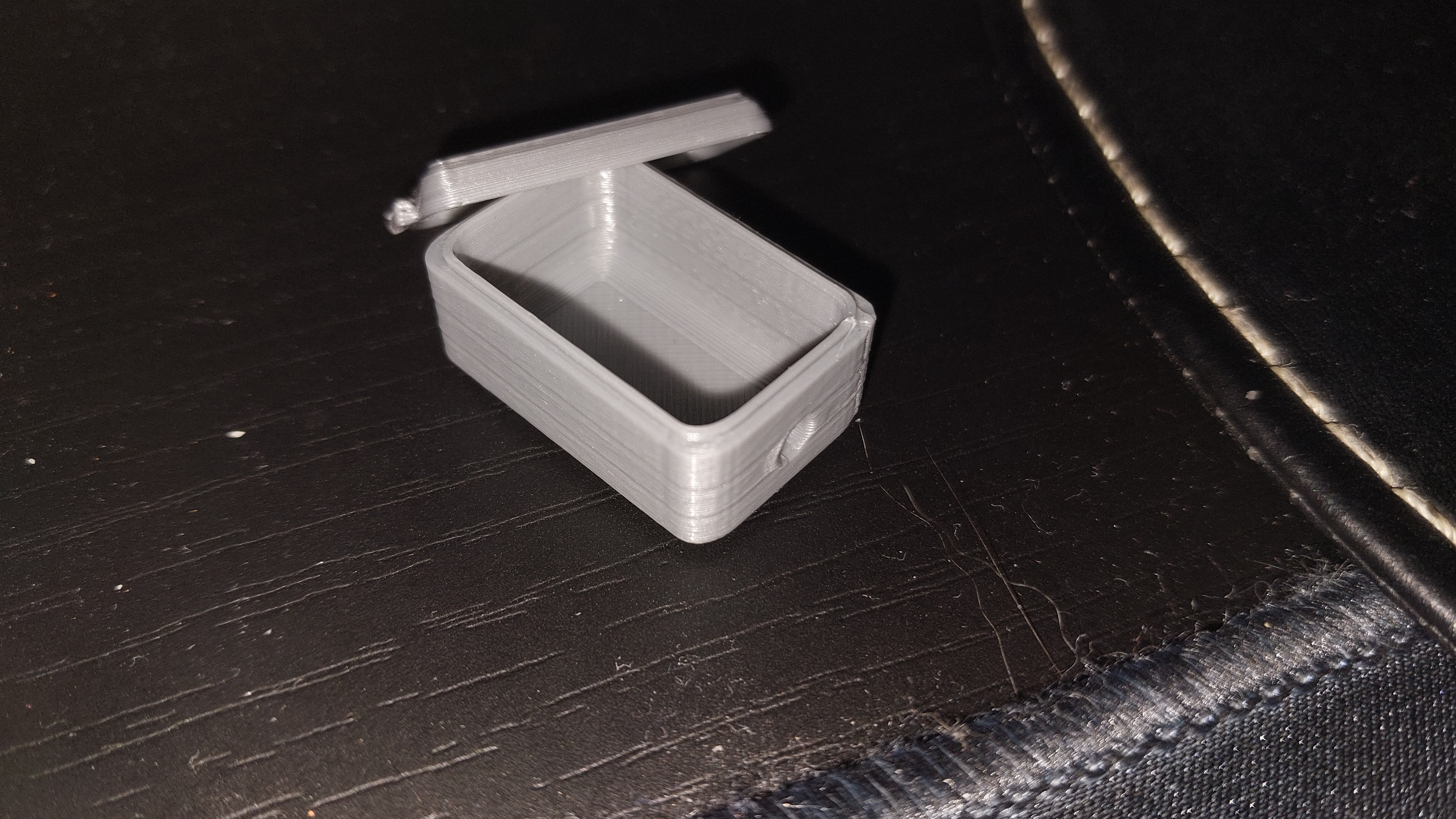 tiny box for doll- mini boite