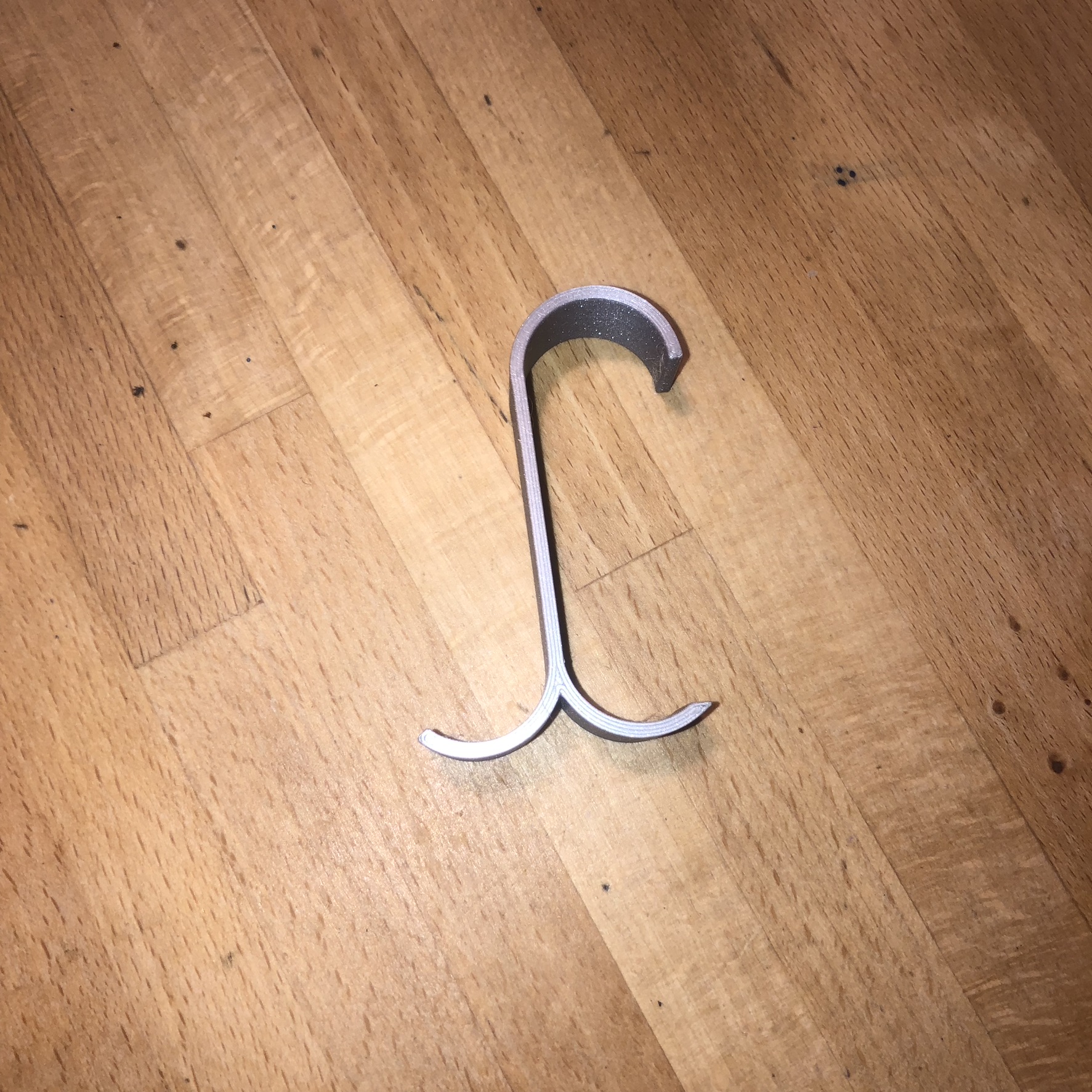 Miniatura 2 do modelo 3D Simple hook for heating ladder