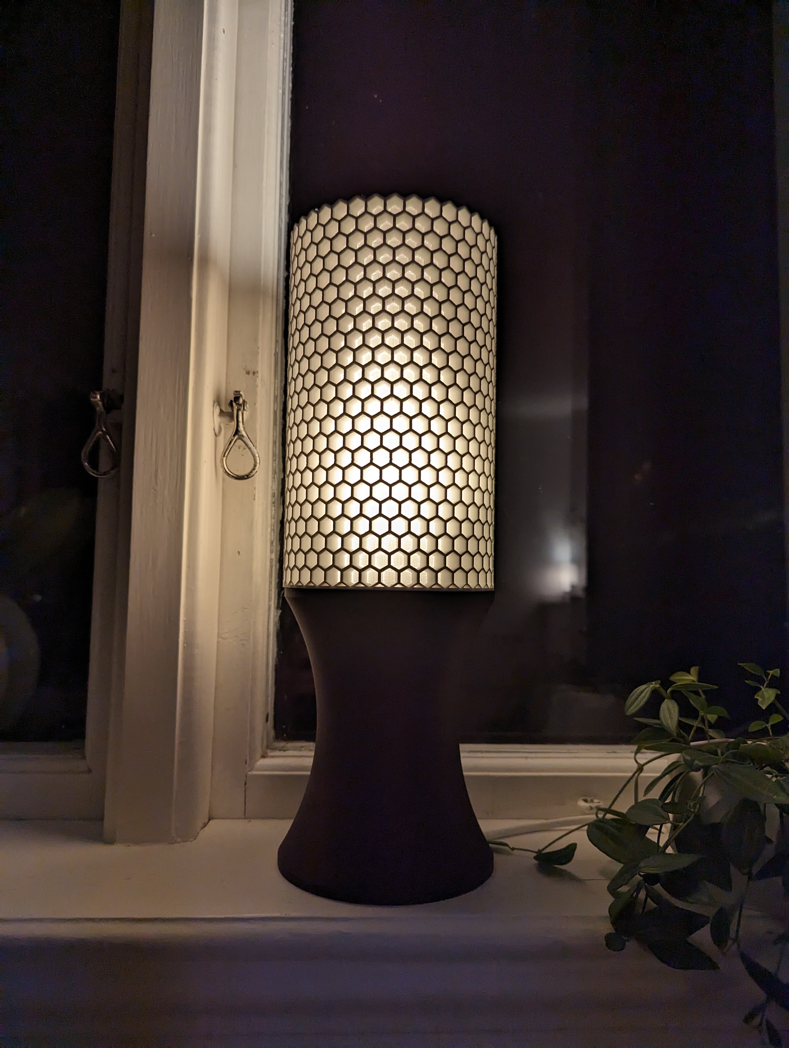 Foot for honeycomb lampshade