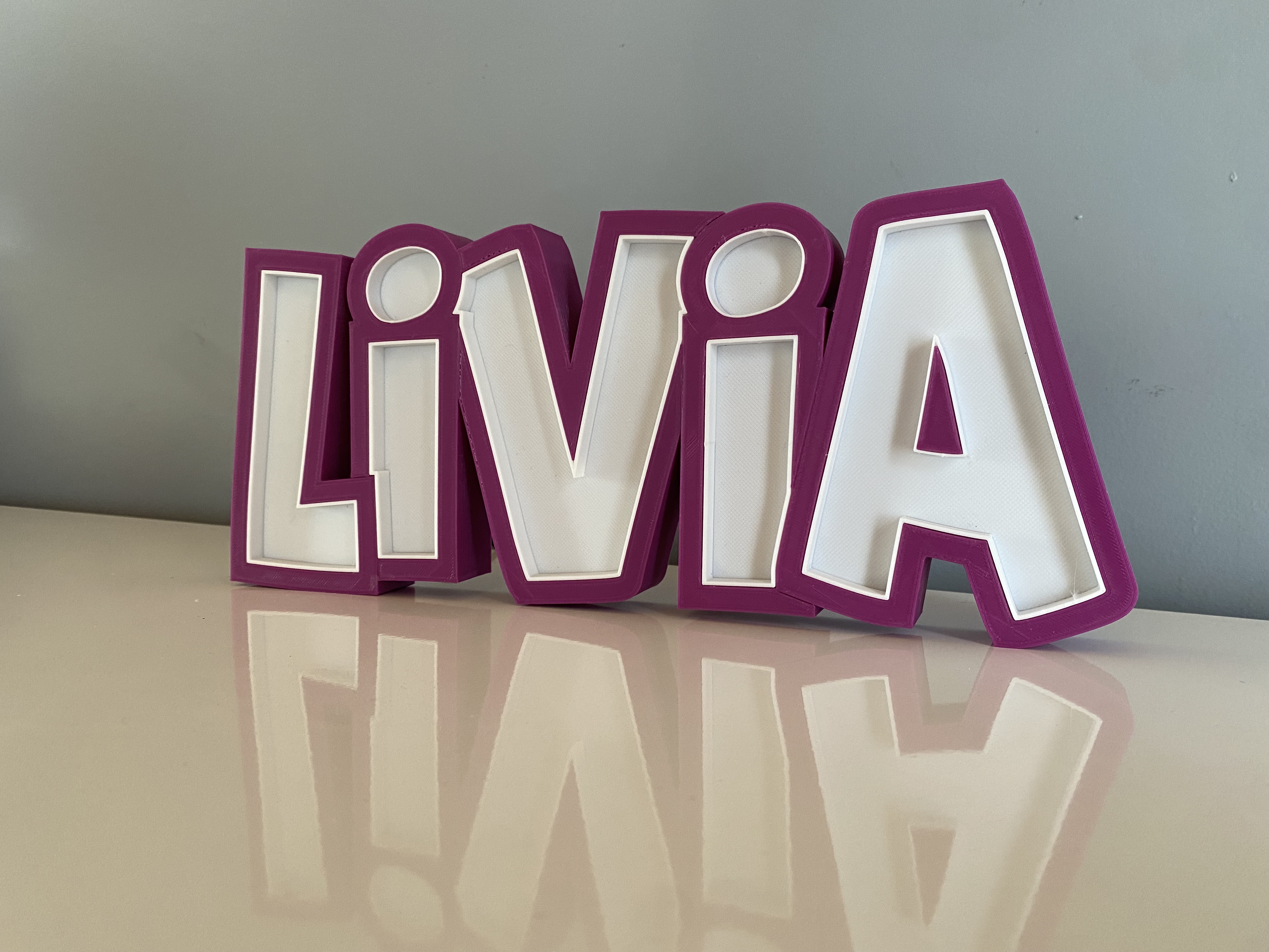 Prénom lumineux Livia