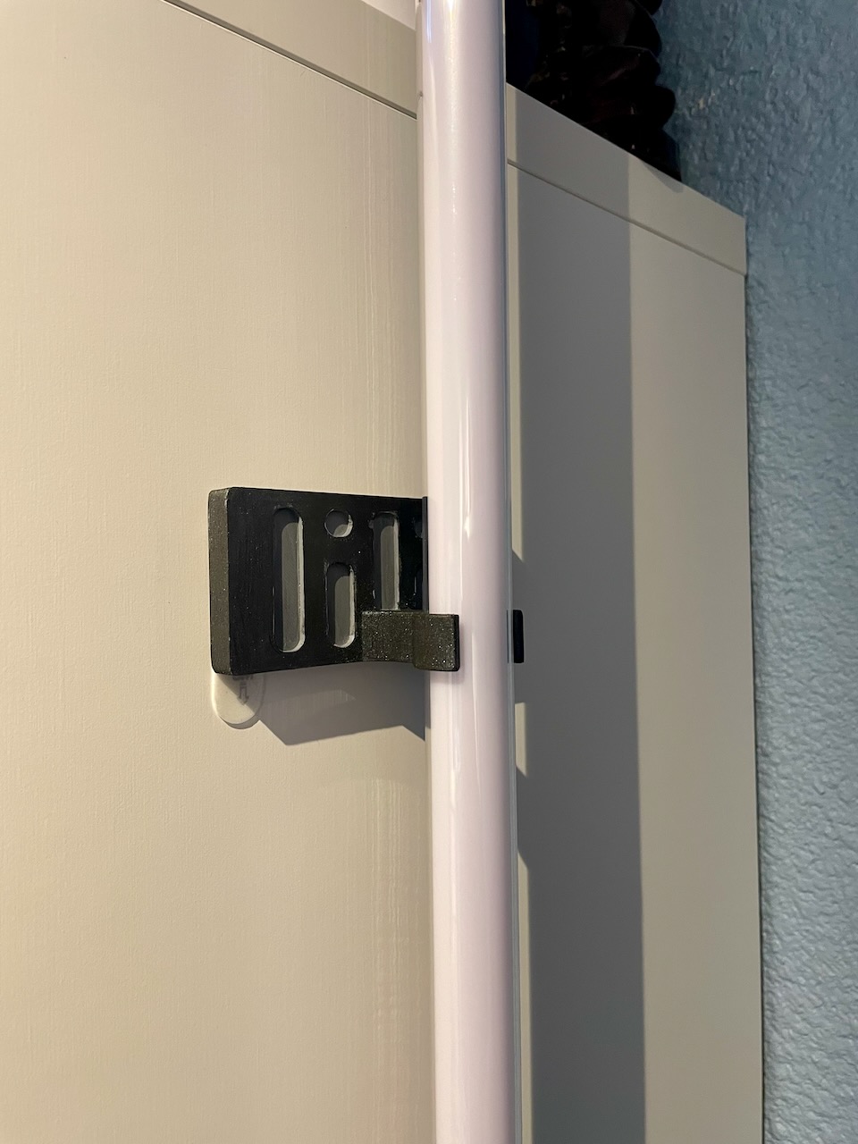 Lightsaber Wall Mount — thumbnail 2