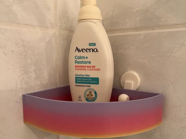 Bathroom shelves
