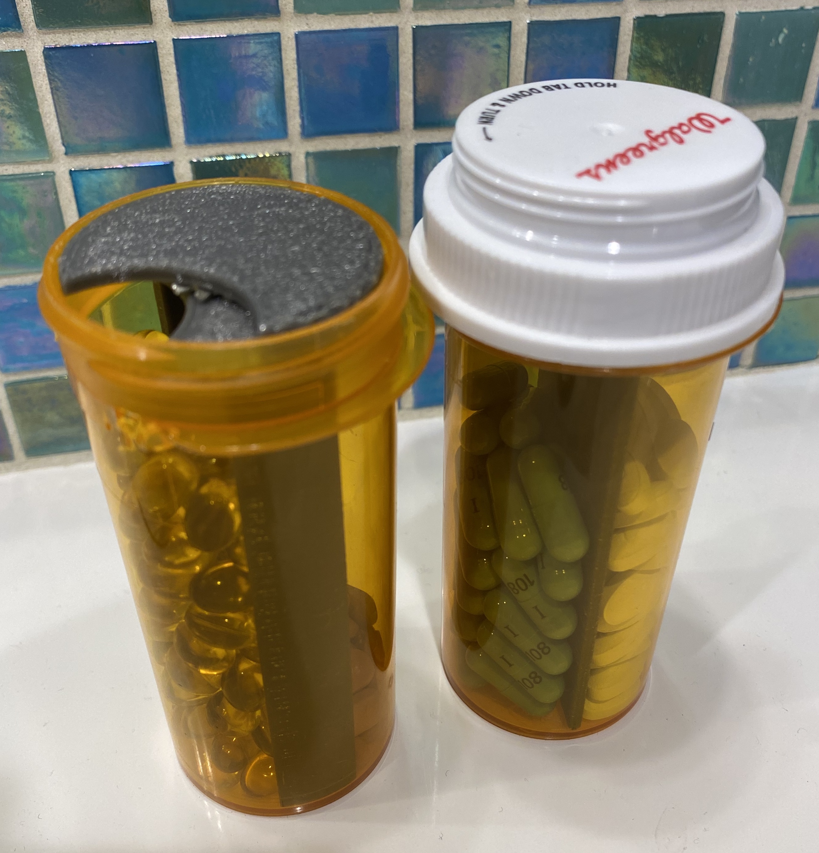 Rx Prescription Bottle Divider by kroyster | Download free STL model | Printables.com