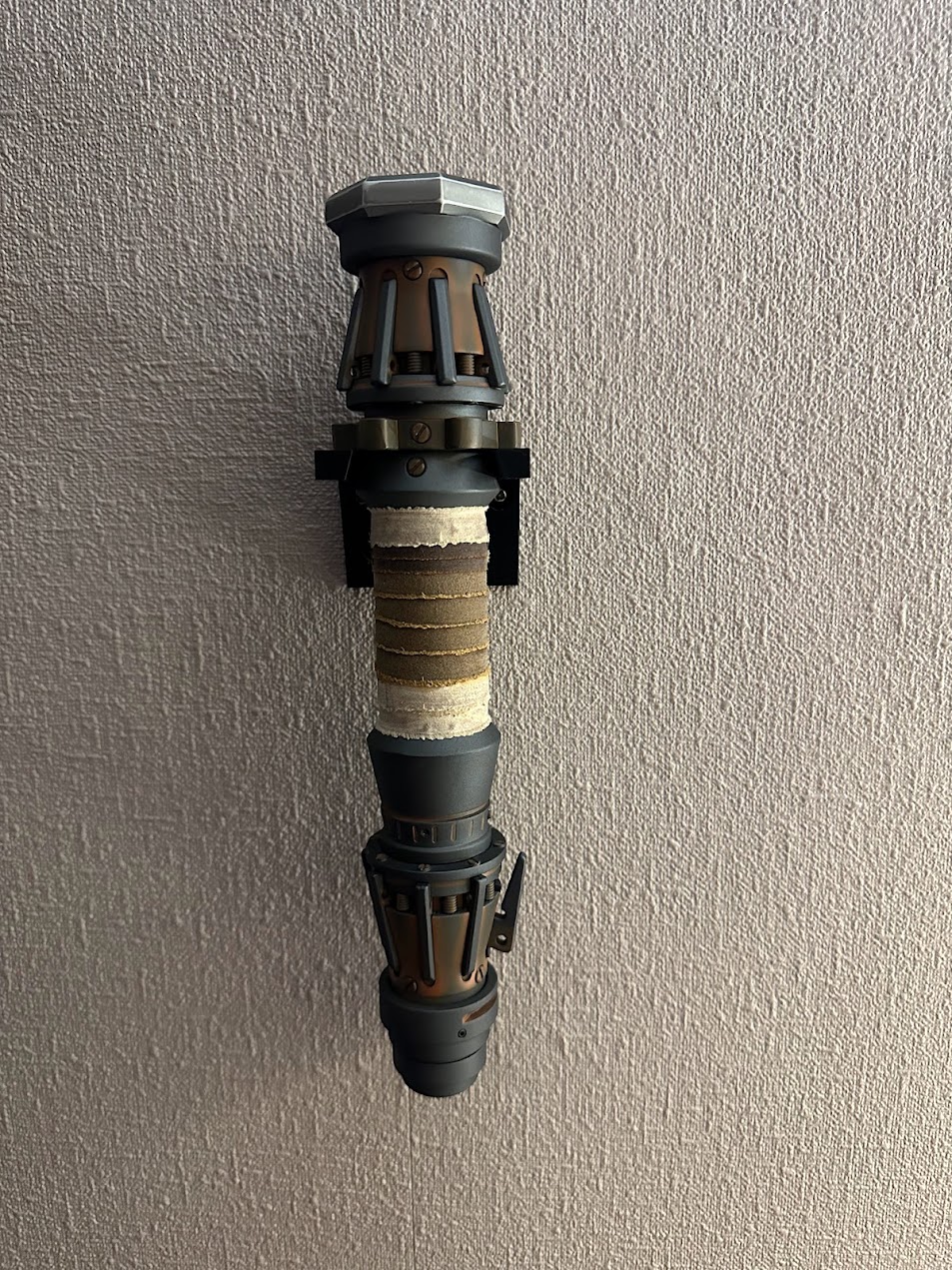 Rey's Lightsaber Mount (Galaxy's Edge Metal Saber)
