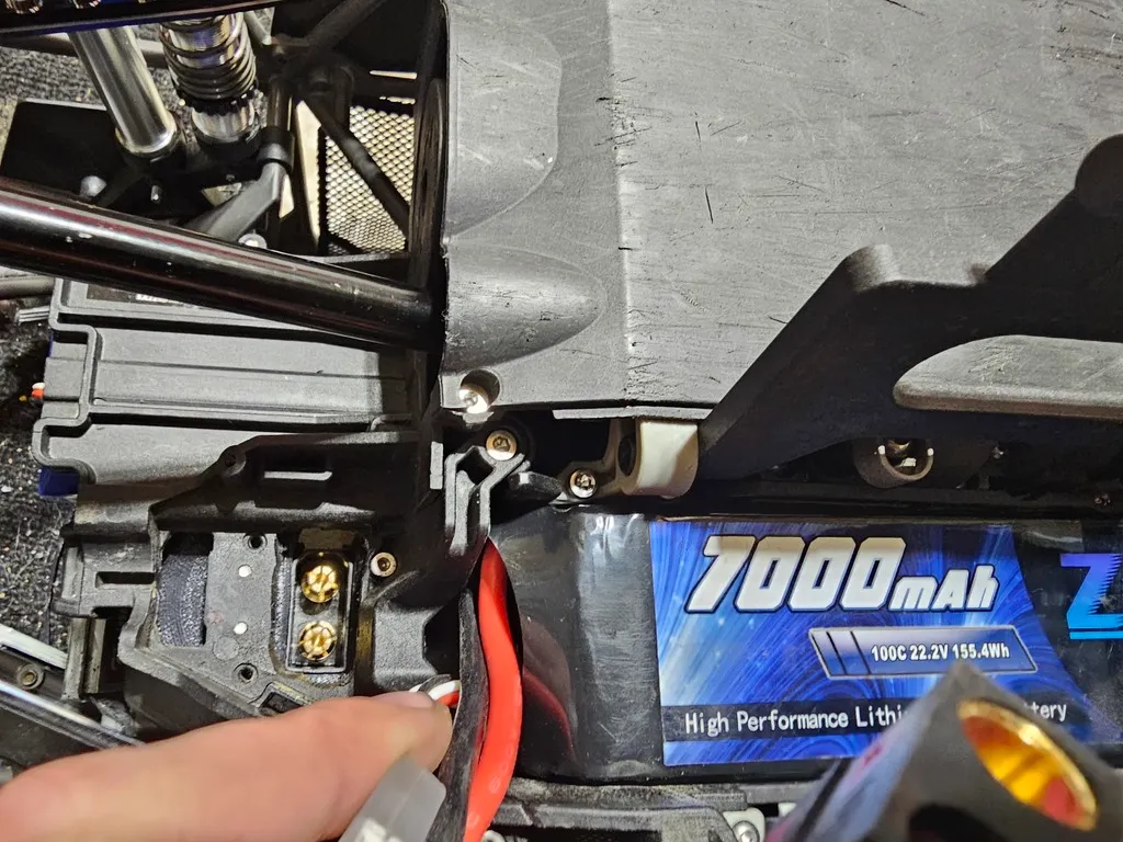traxxas udr qs8 single plug mount by lunchbox3d Download free STL model Printables