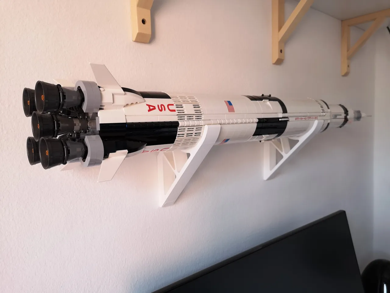 LEGO Saturn V wall hooks (front support now available) by steair, Download  free STL model