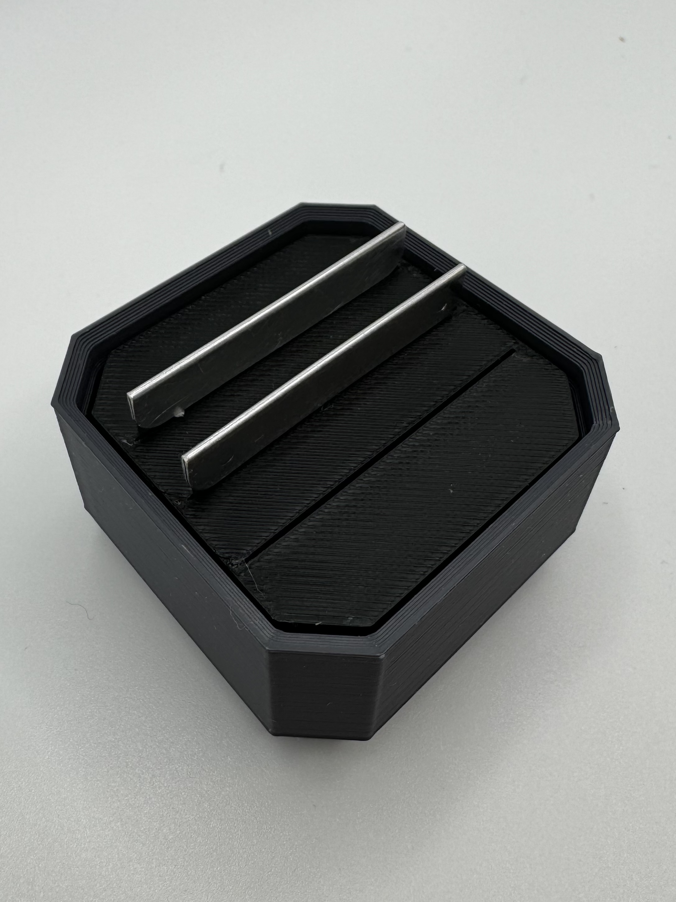 Razor Blade Holder Insert for Muligrid Bin (1x1x0.5)