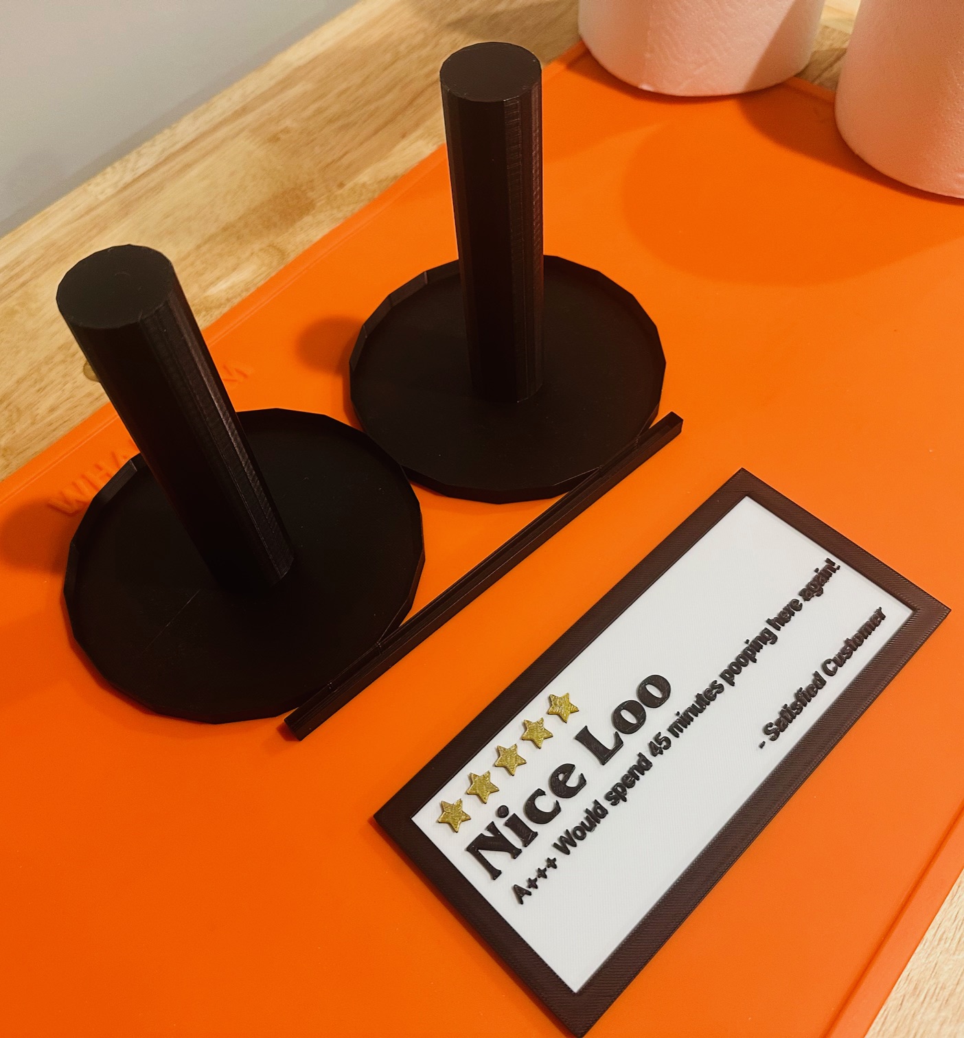 Customizable Sign & Toilet Paper Holder by Weezi Download free STL