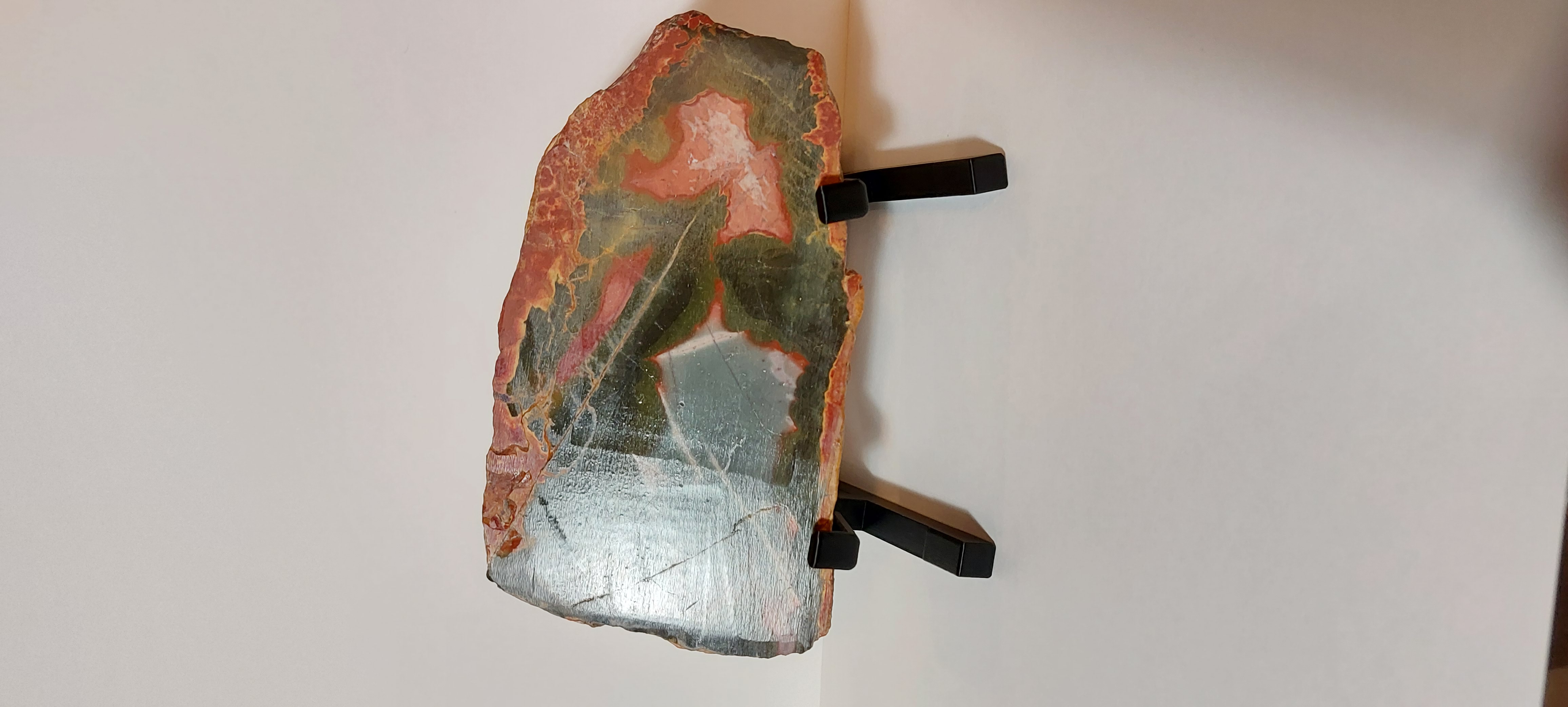 Slab rock stand