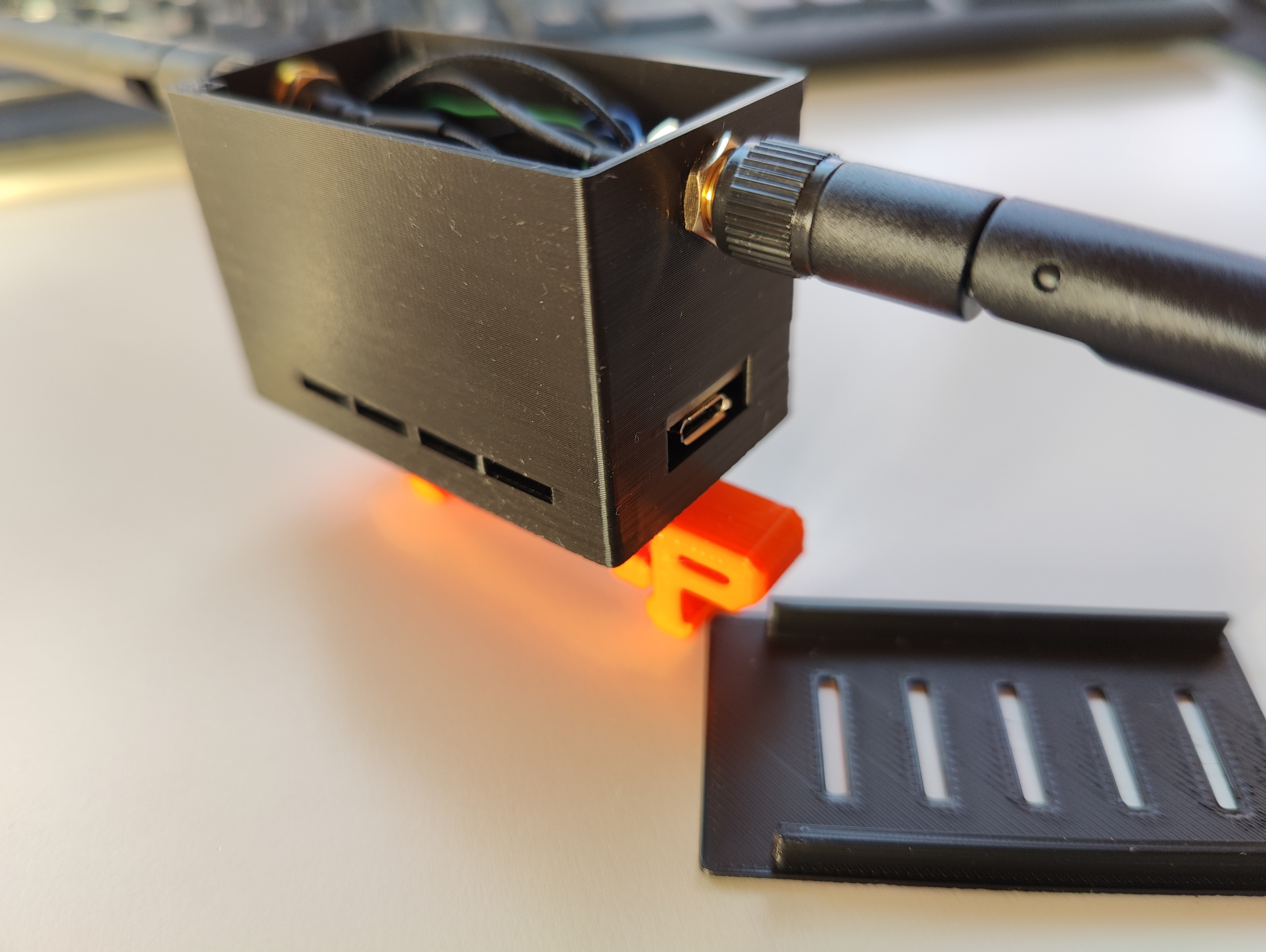 Miniatura 3 do modelo 3D OpenDTU ESP32 DEVKIT v4 Case