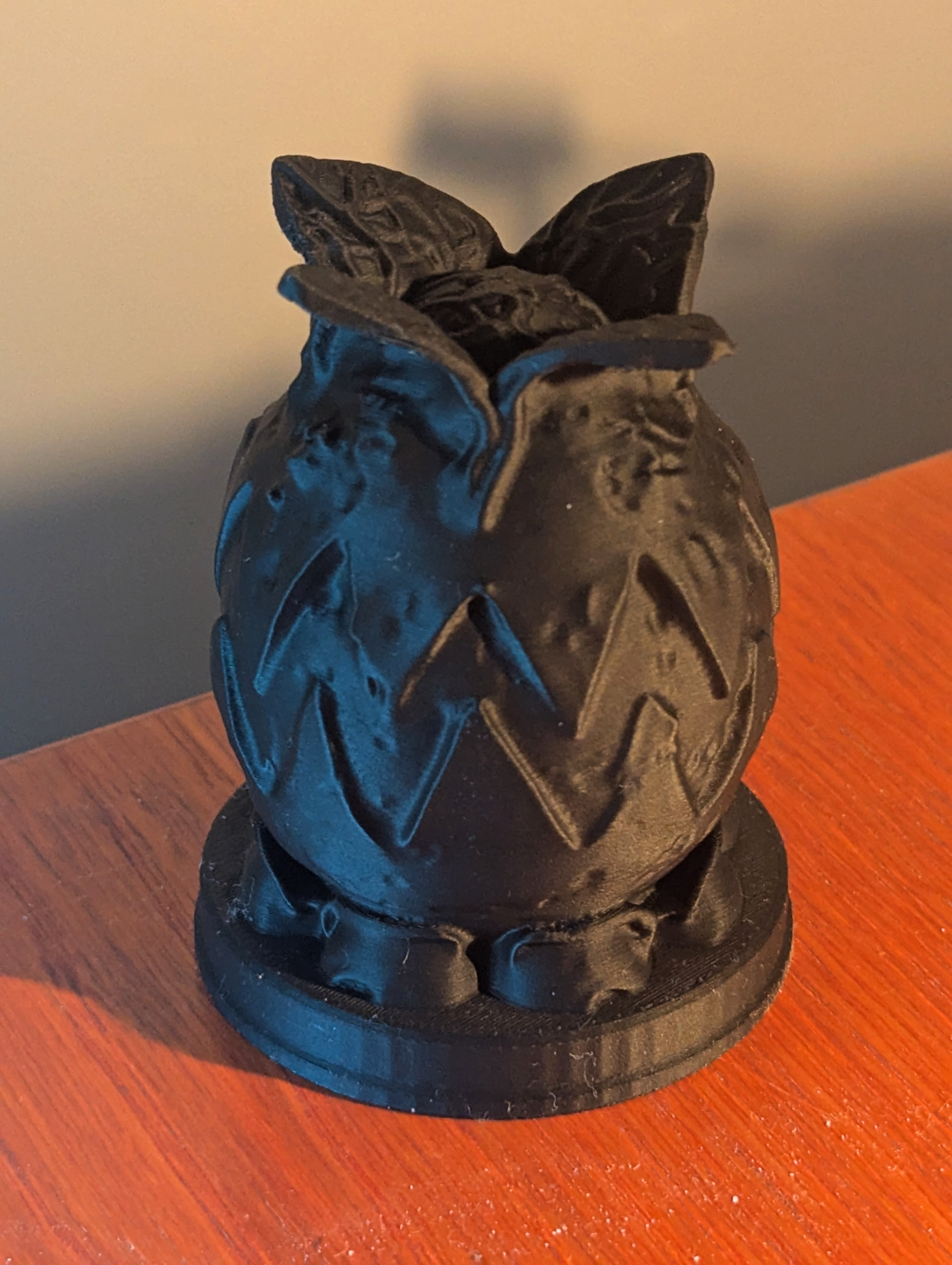 Miniatura 2 do modelo 3D Festive ALIEN Egg