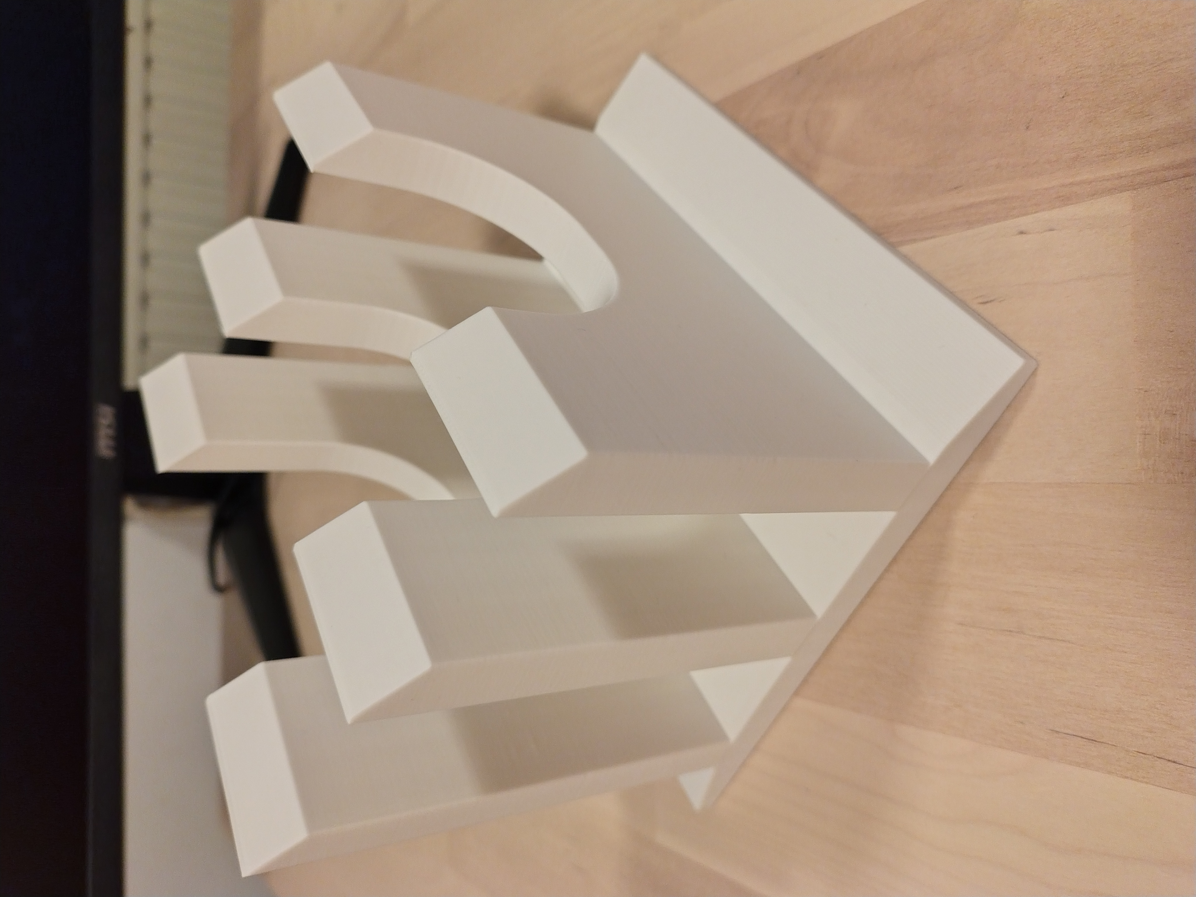 Laptop-Stand/Storage