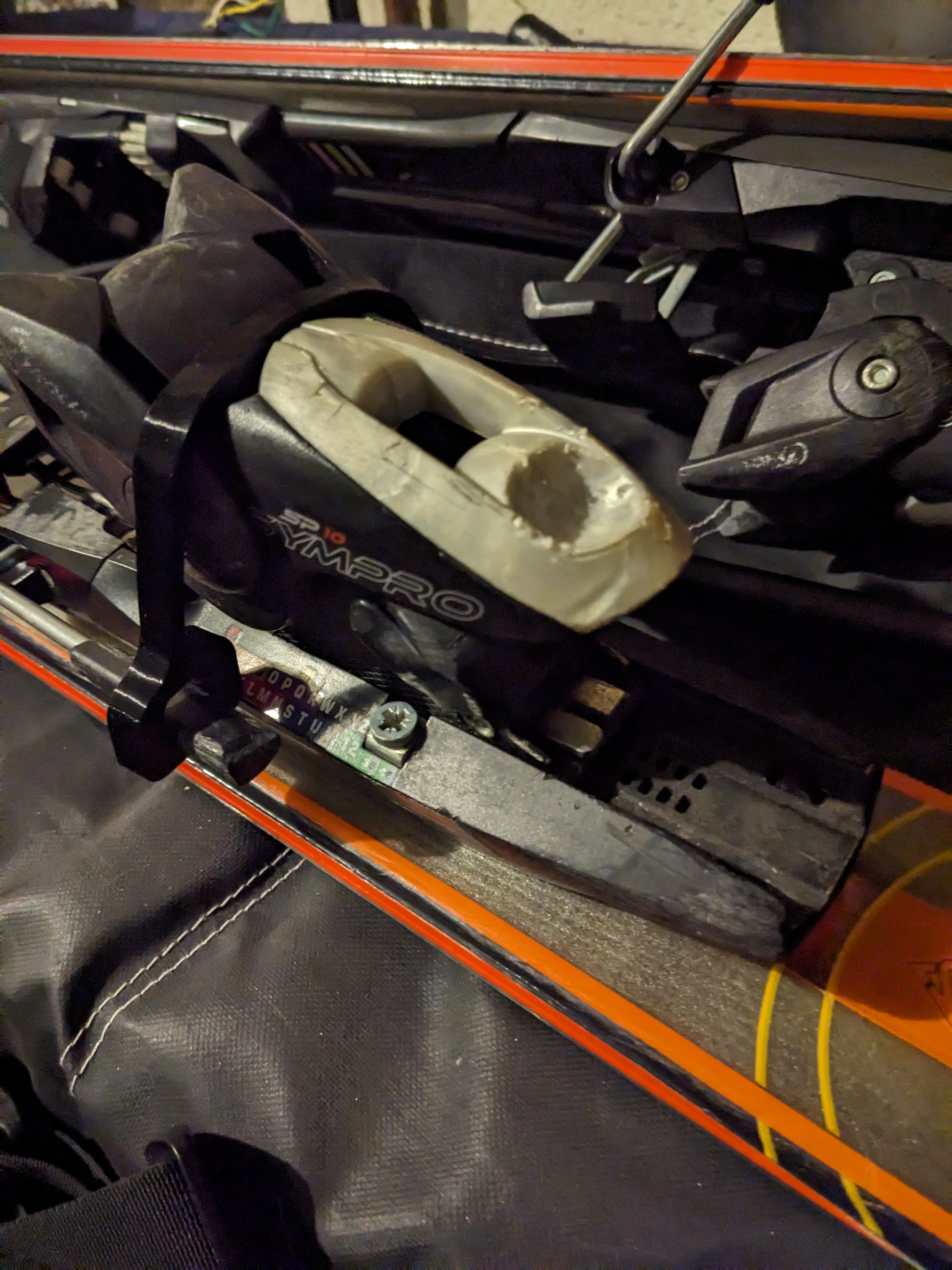 Ski Brake Tie