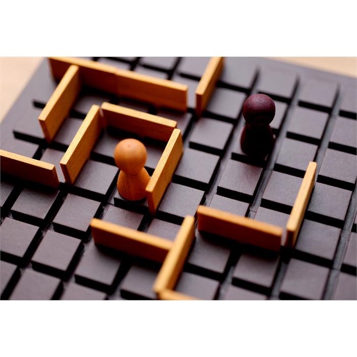 Quoridor (Maze Board Game)