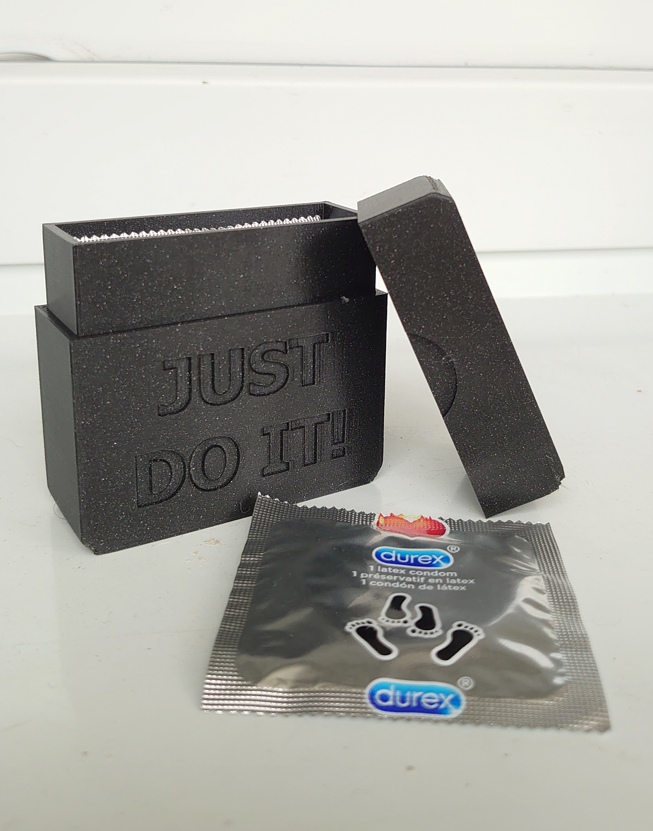 Condom protection case/Krabička na kondomy