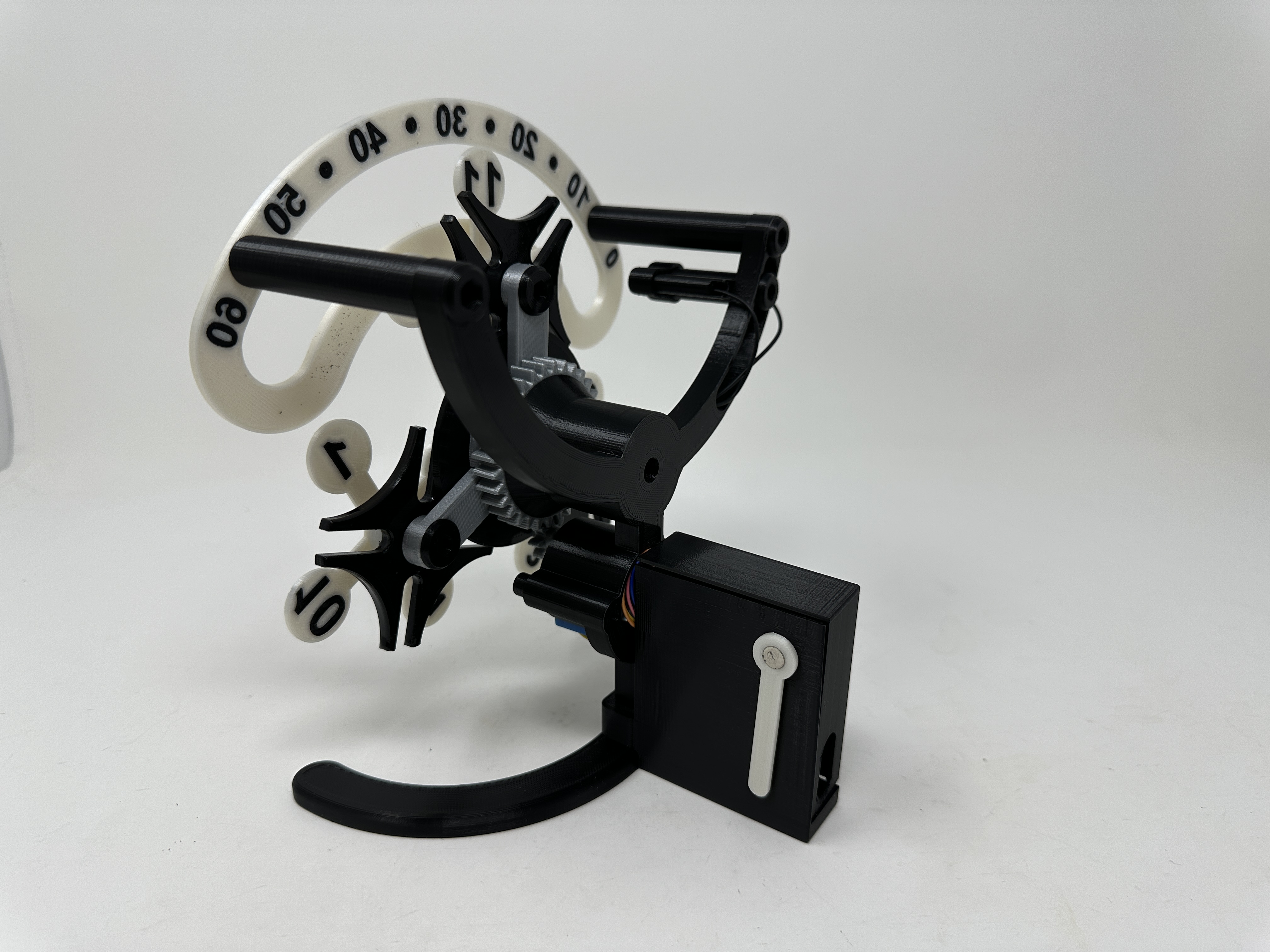 Miniatura 29 do modelo 3D Geneva Clock.