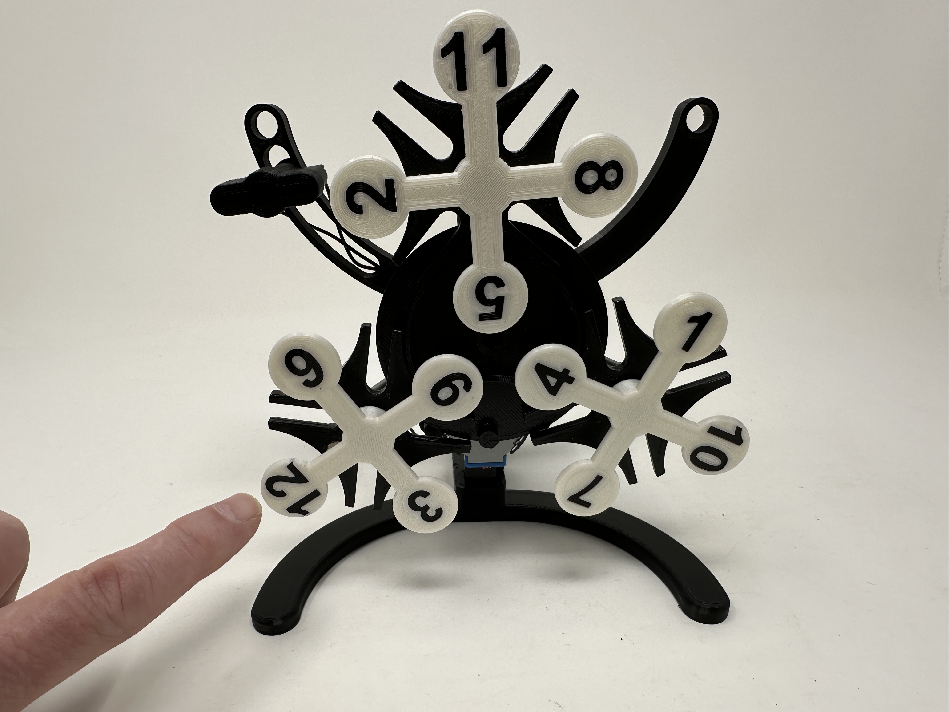Miniatura 23 do modelo 3D Geneva Clock.