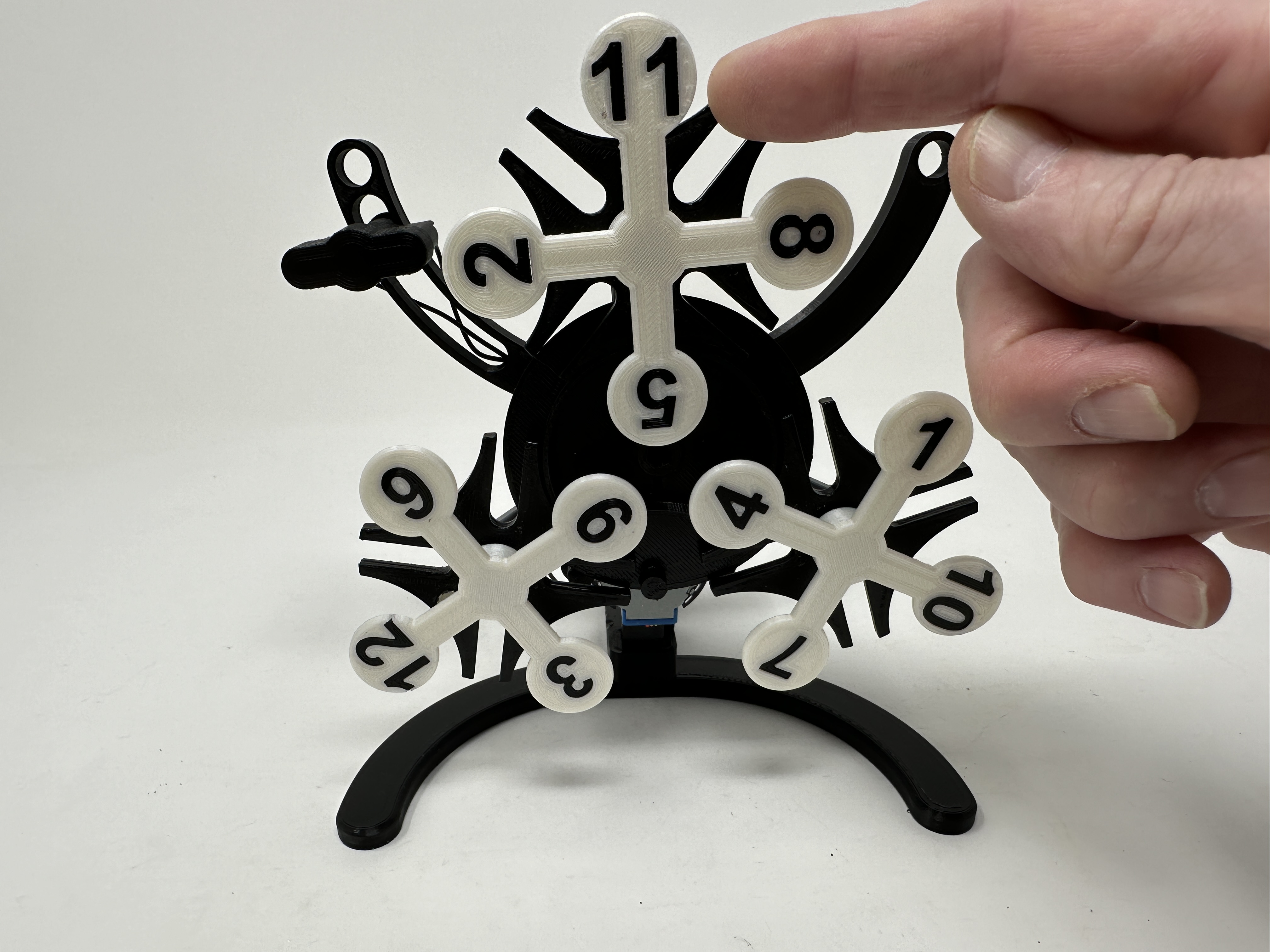 Miniatura 22 do modelo 3D Geneva Clock.