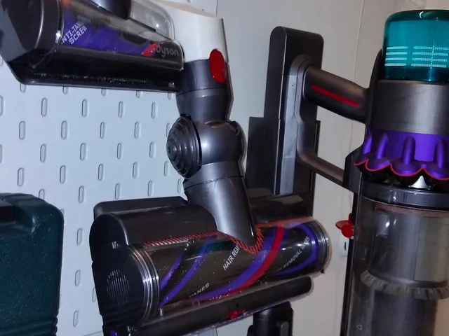 Skadis Dyson Mount