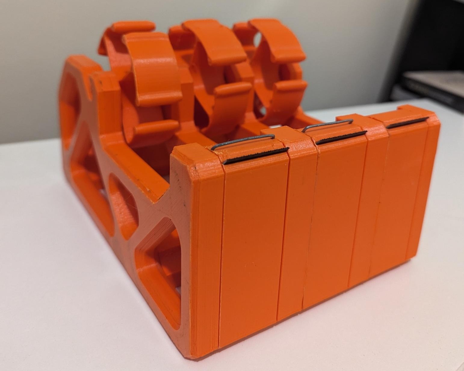 Modular 1in Tape Dispenser (Dowels)