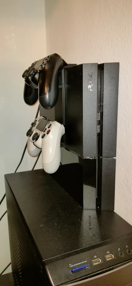 PS4 vertical pad holder by Ilguala | Download free STL model ...