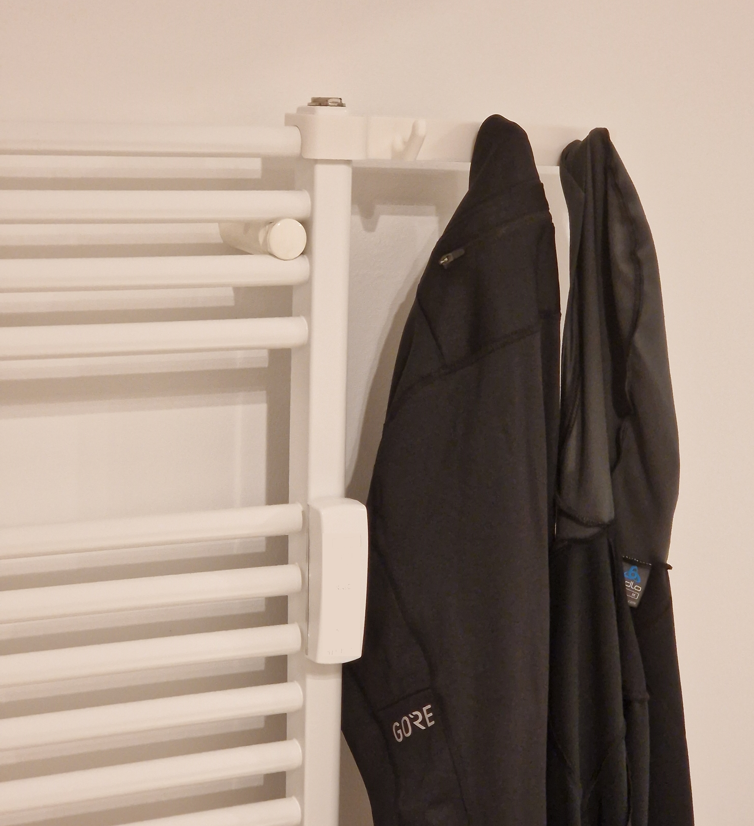 Towel radiator hook / Kleiderhaken für Handtuch-Heizung