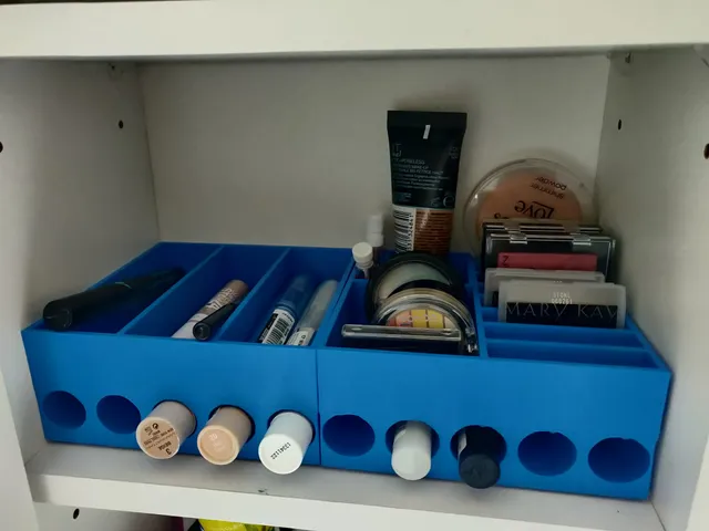 cosmetic organizer Part 1 of 2
