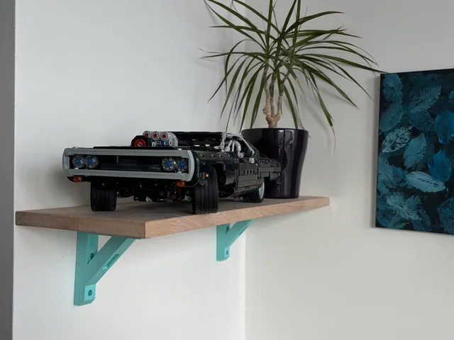 Design shelf mount