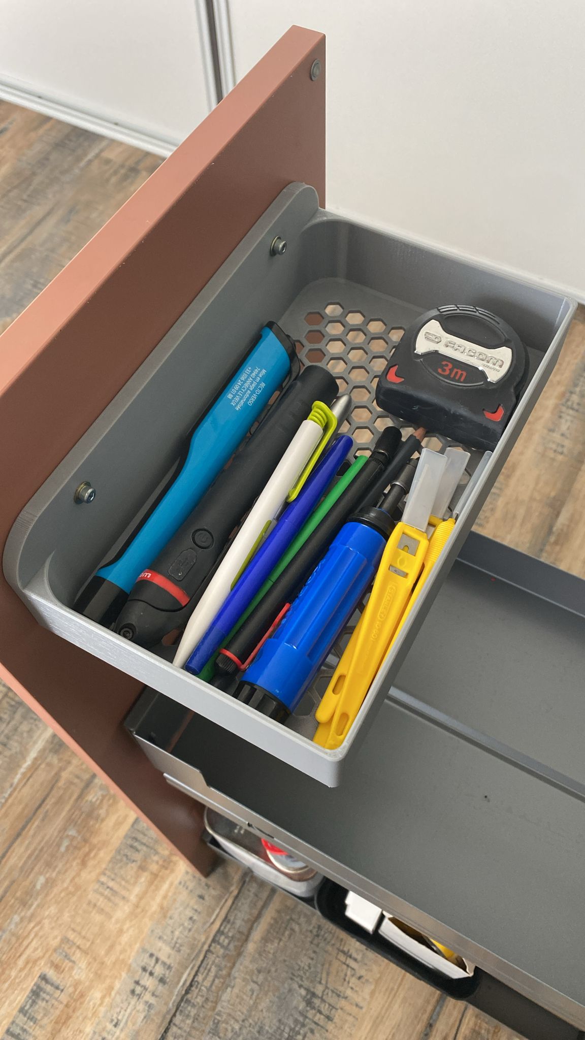 Storage bin