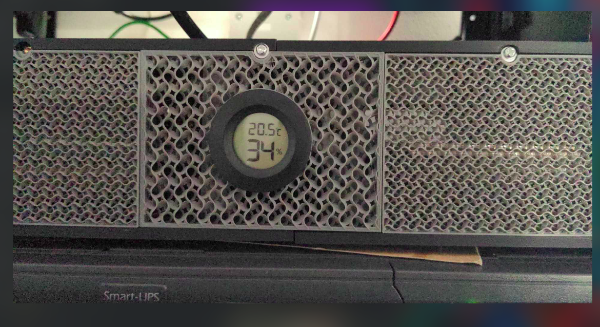 Mini ITX server rack front panel hydrometer mod
