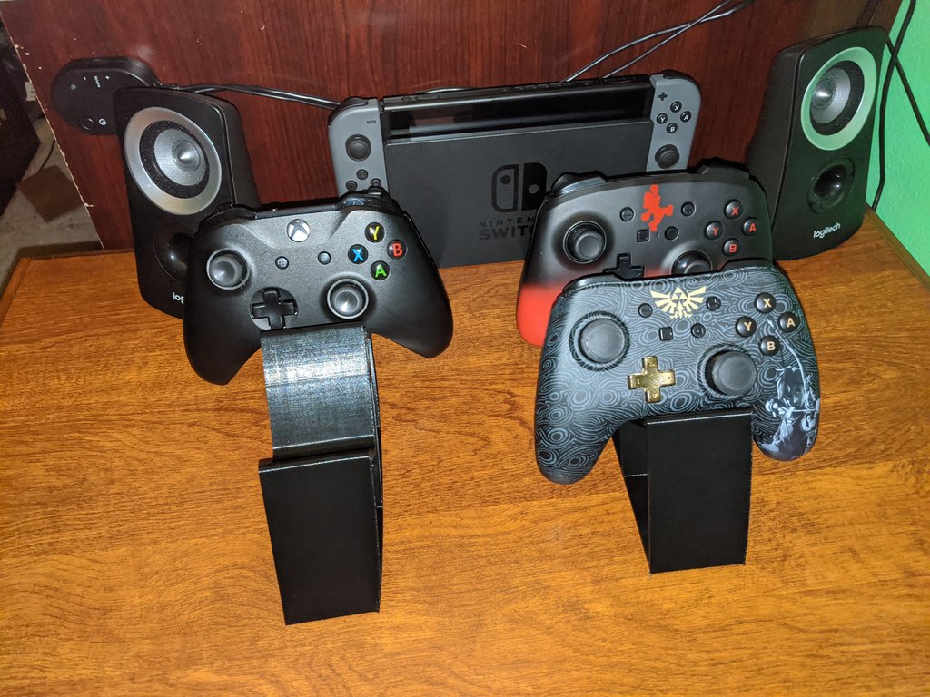 Miniatura 3 do modelo 3D Dual Controller Stand