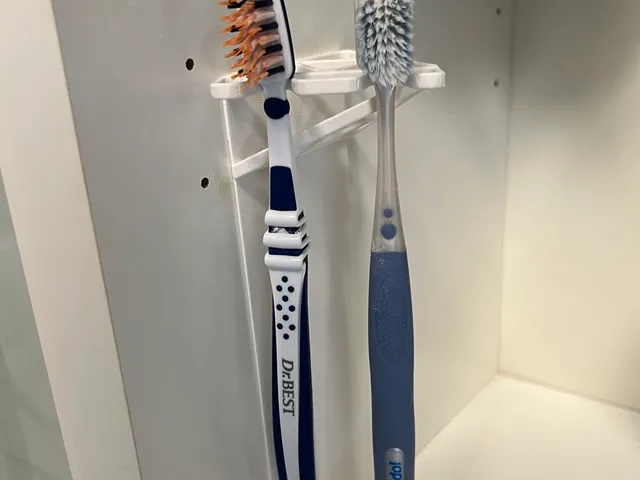 Toothbrush holder
