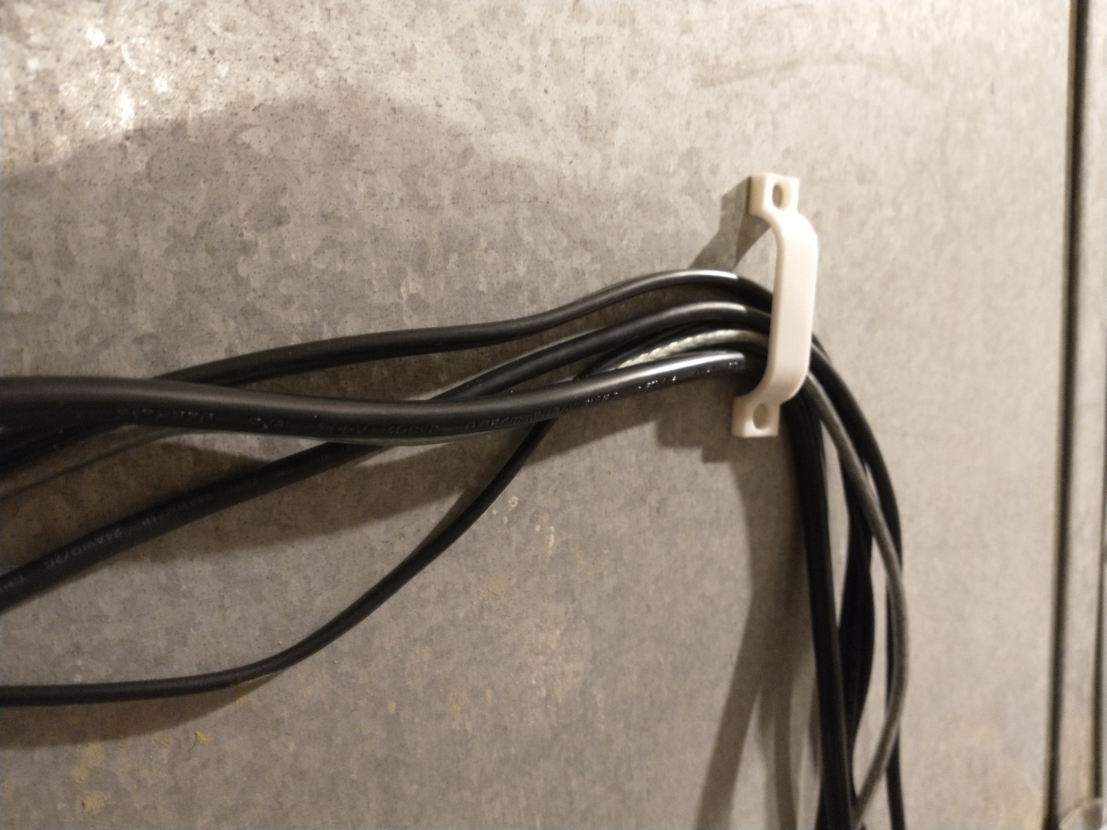 Magnetic Cable Guide (42mm x 9mm)