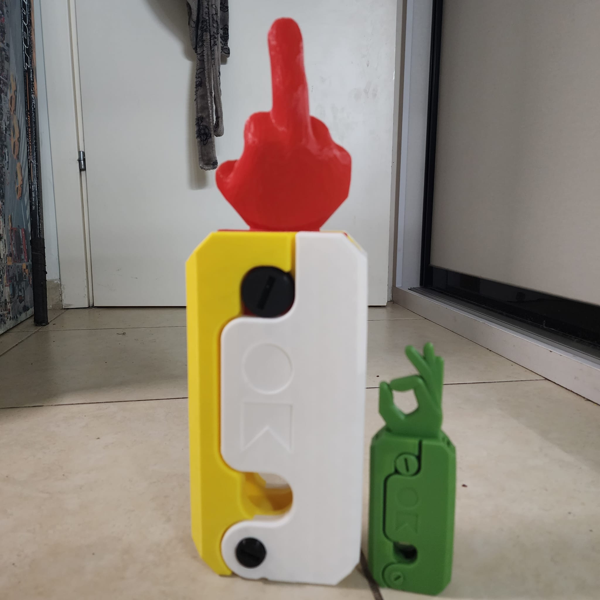 circle_gravity_knife - middle finger blade 3D model thumbnail