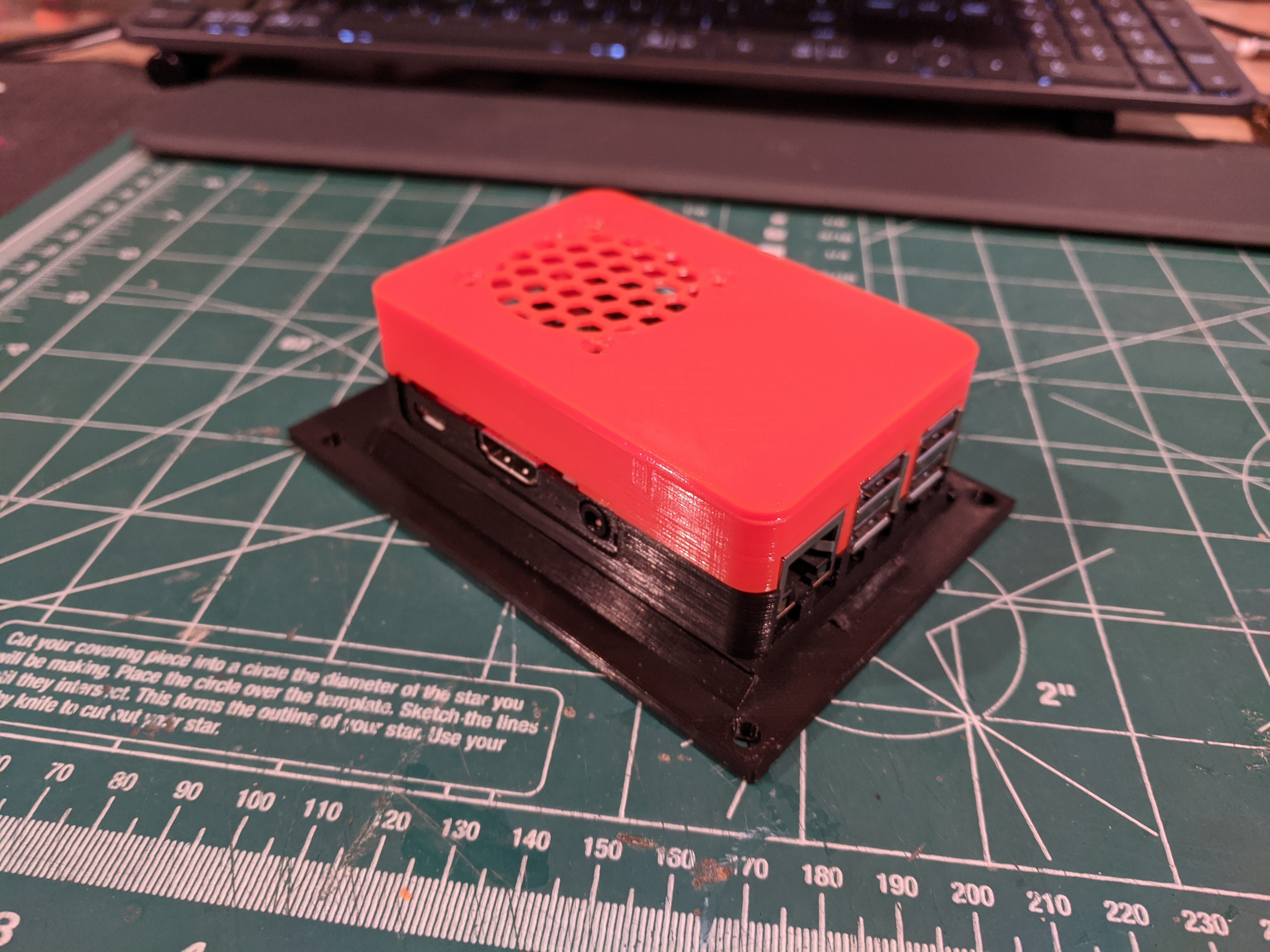 Miniatura 5 do modelo 3D Raspberry Pi 3b+ Slide Mount Case