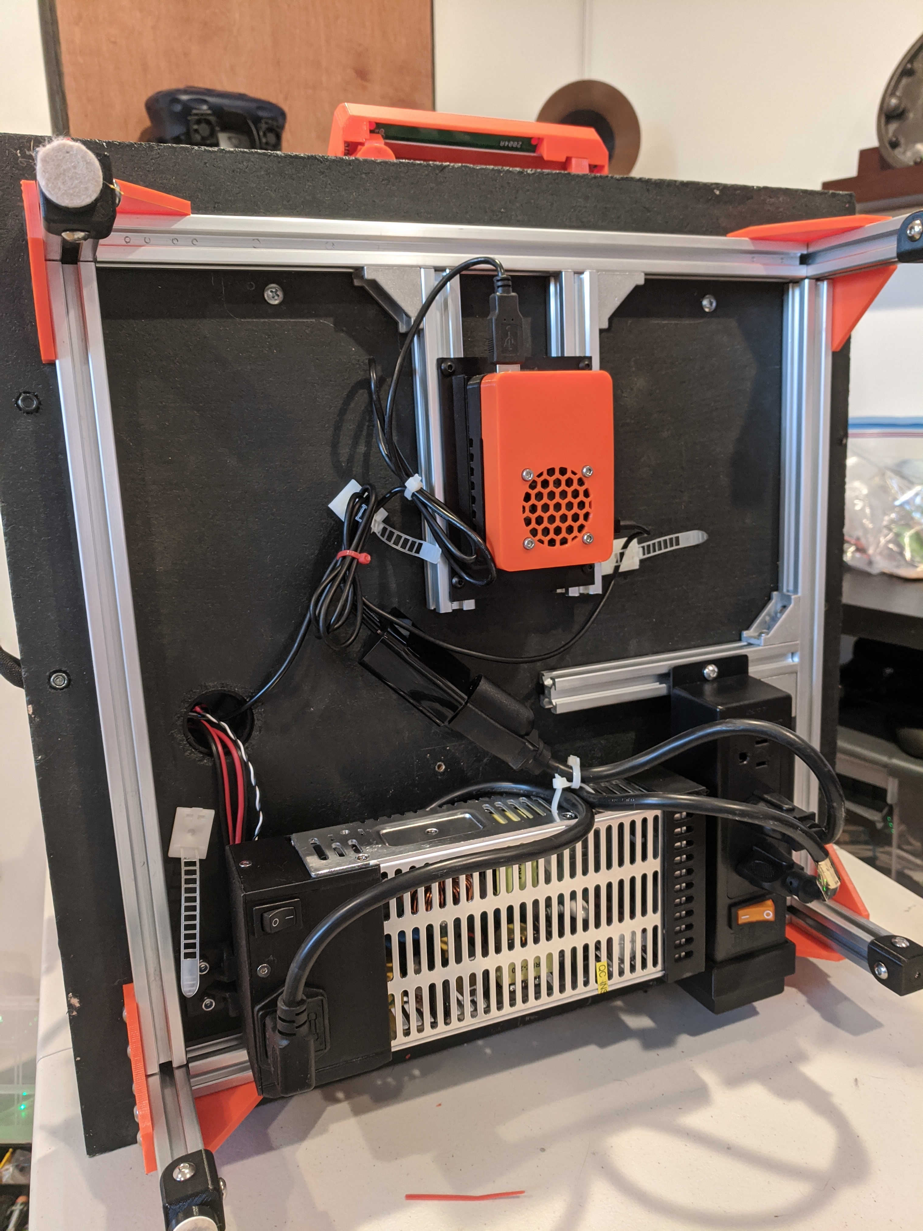 Miniatura 4 do modelo 3D Raspberry Pi 3b+ Slide Mount Case