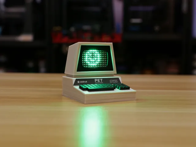 Mini Commodore PET with Charlieplexed LED Matrix