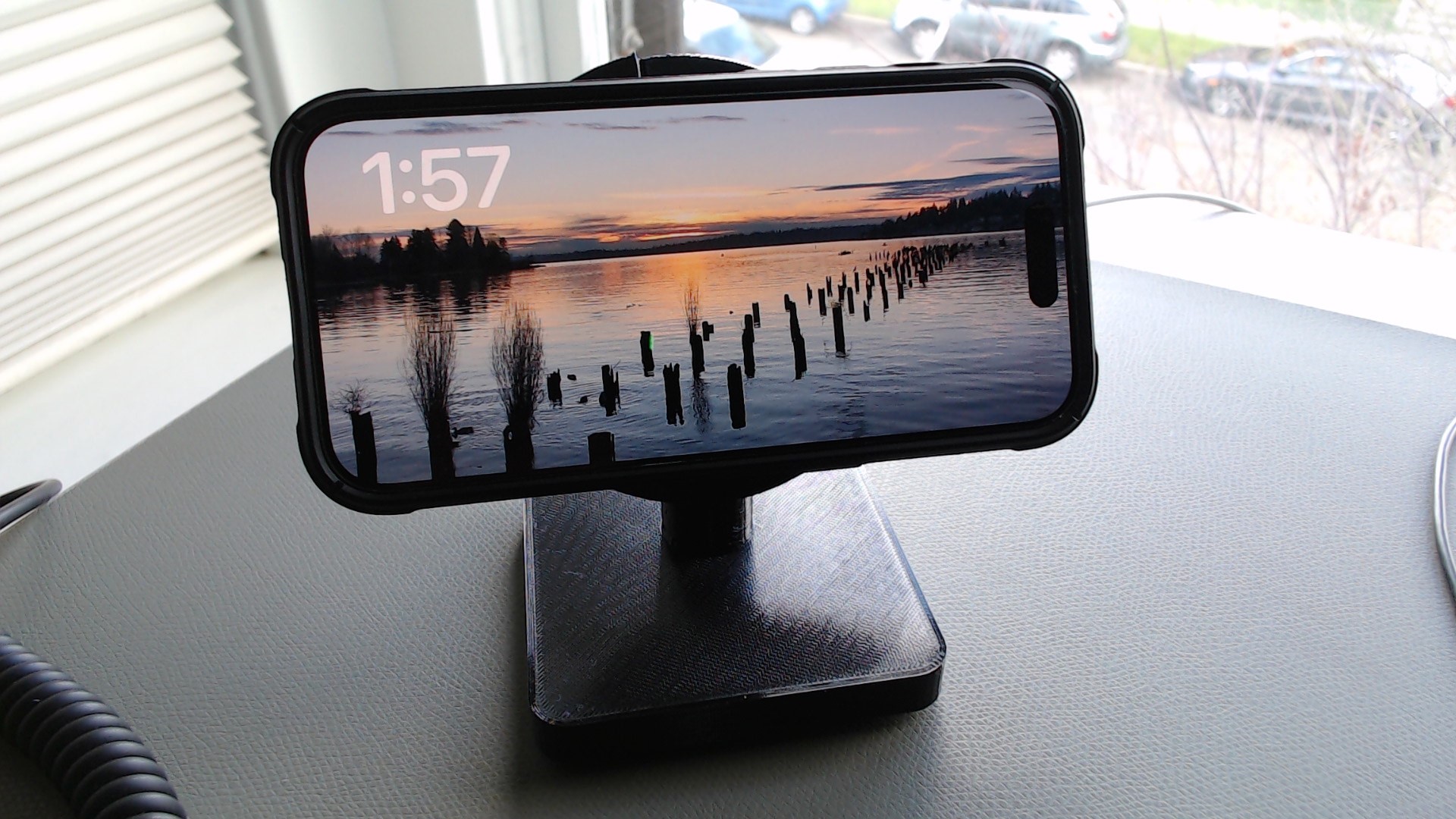 Horizontal iPhone Magsafe Stand - 20mm shorter version
