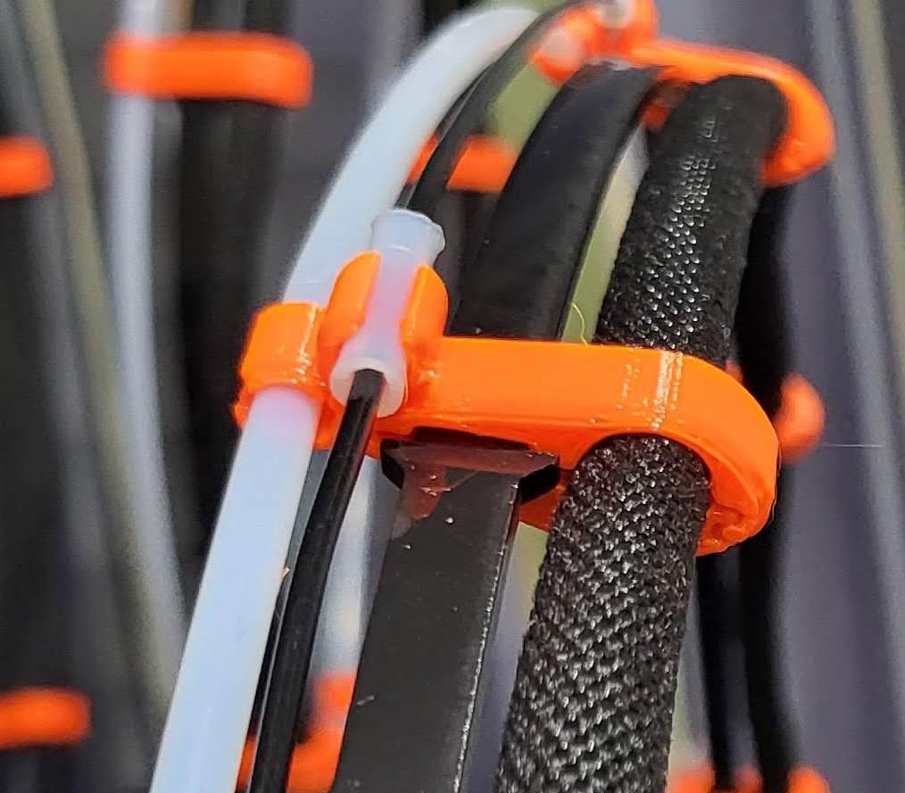 Prusa XL soft TPU cable clip to extruder / Prusa XL Kabel Clip für Soft TPU