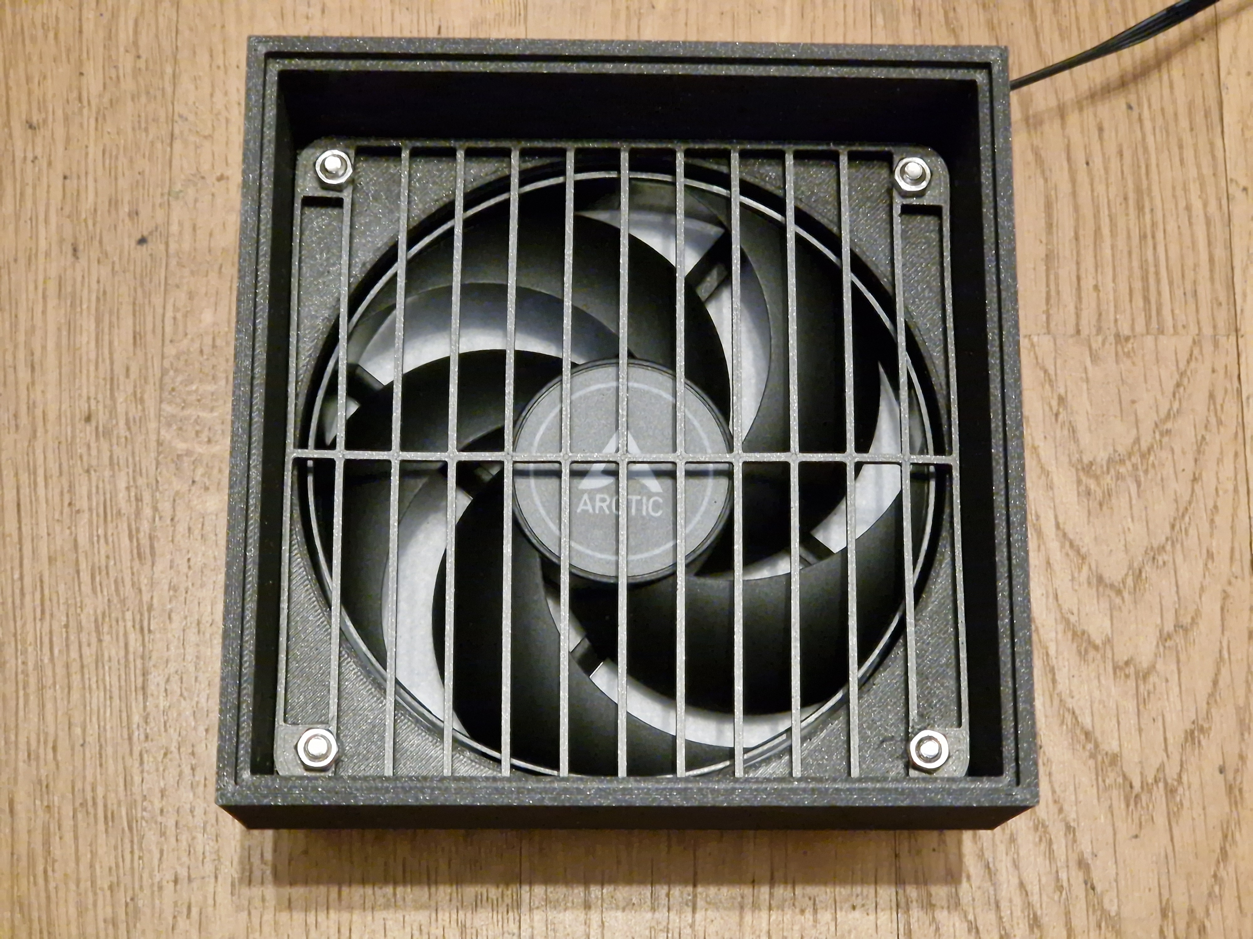 Grid for 120mm fan / Gitter für 120mm Lüfter
