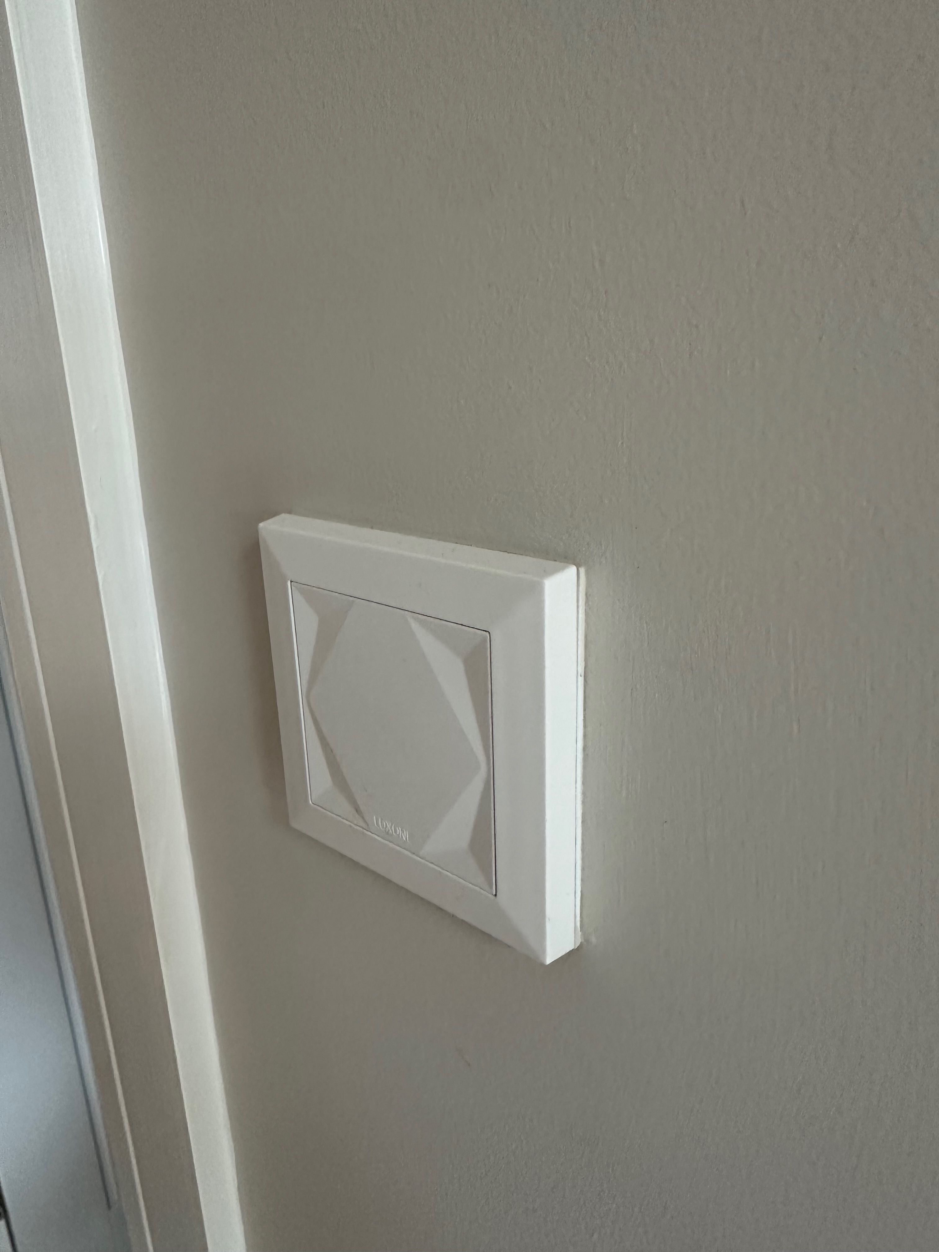 Loxone Touch Tree Spacer